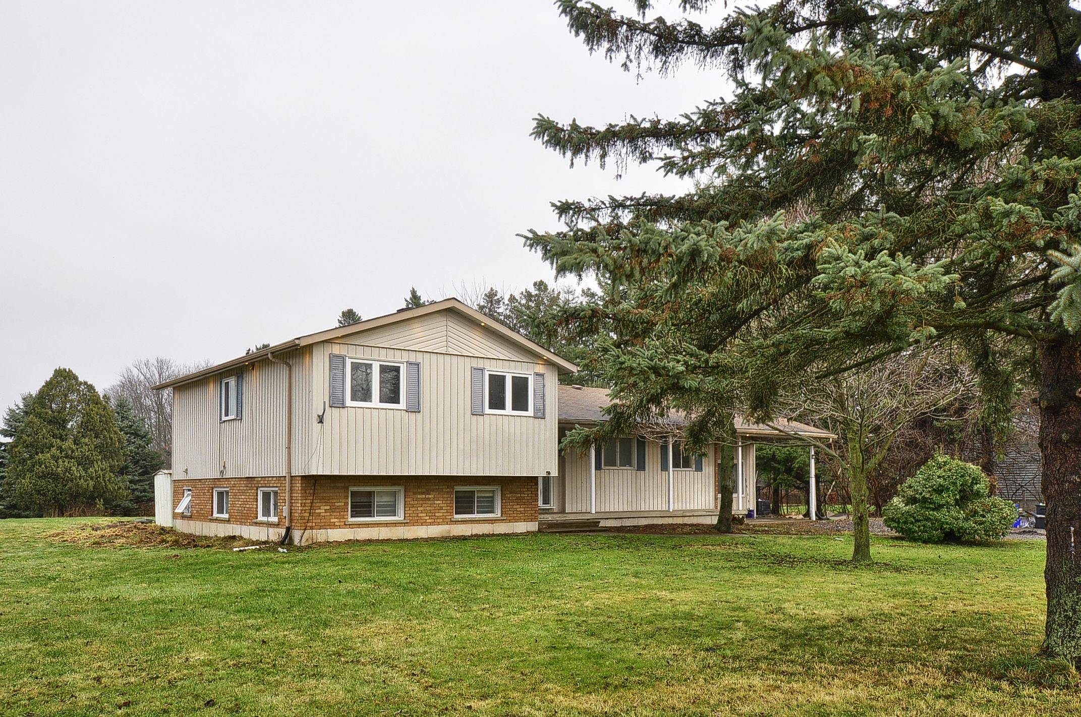 24 Sour Springs RD, Brantford, ON N0E 1K0