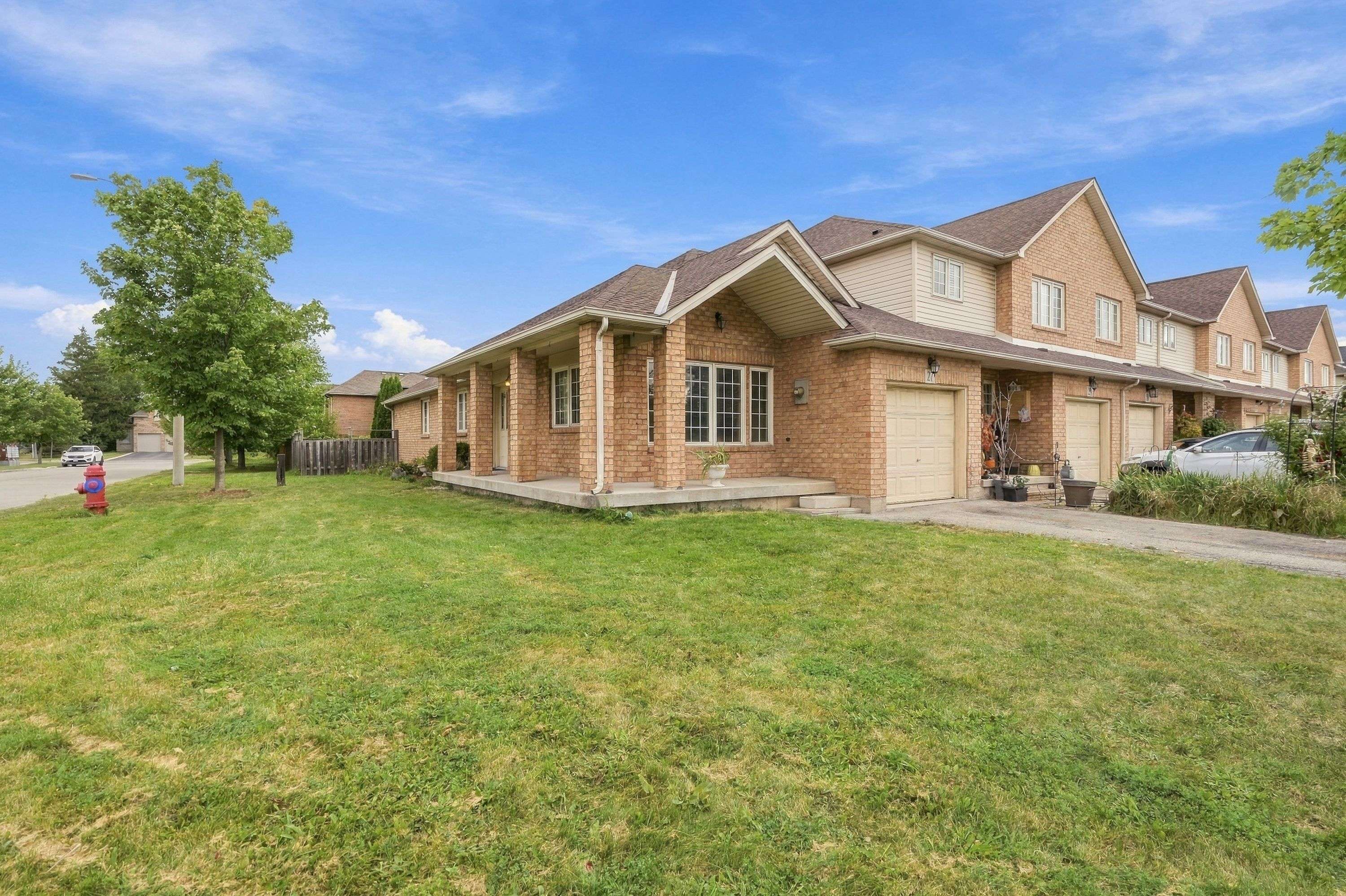 27 Pisa DR, Hamilton, ON L8E 5C3