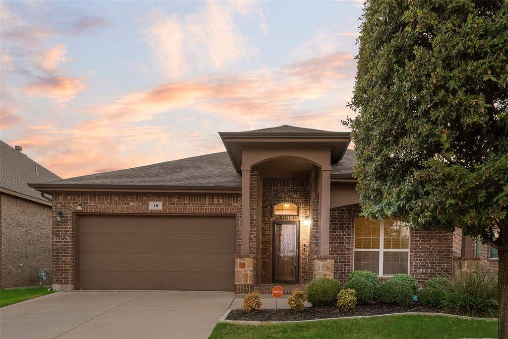 18 Auburn Drive, Edgecliff Village, TX 76134