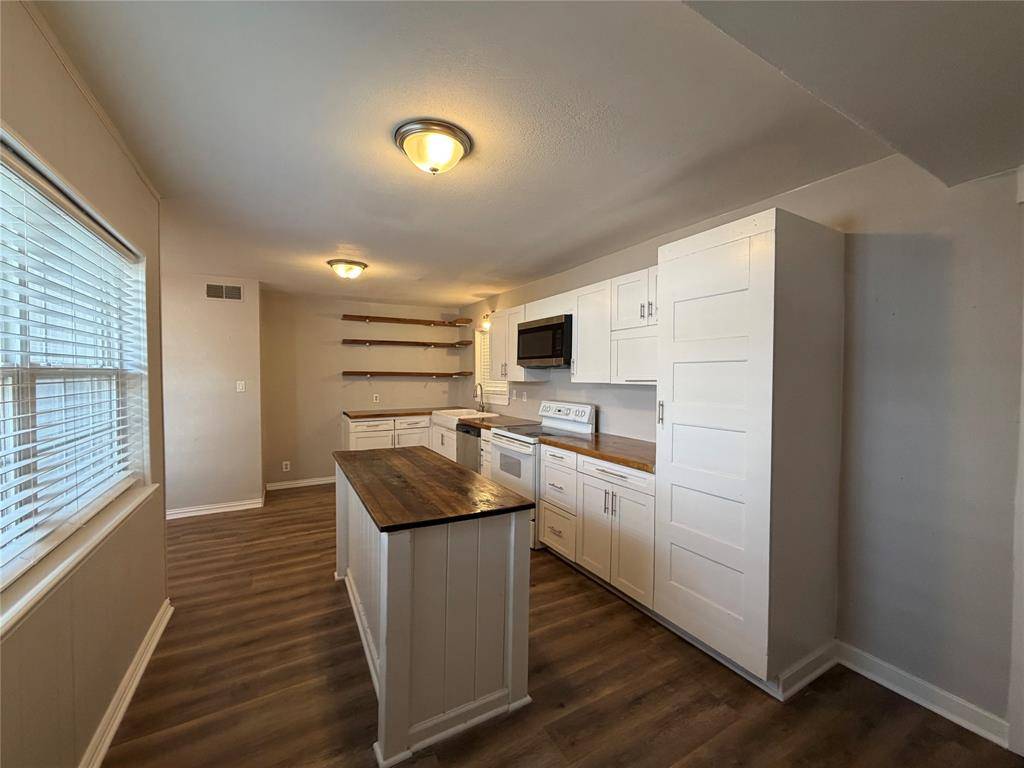 811 N Grant Drive, Sherman, TX 75092