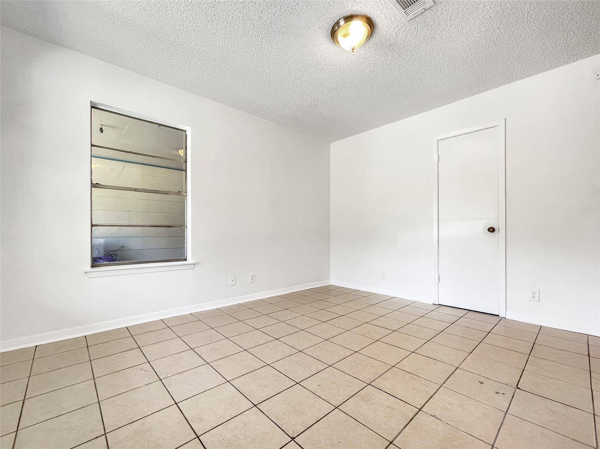 2502 Cecil DR #B, Austin, TX 78744