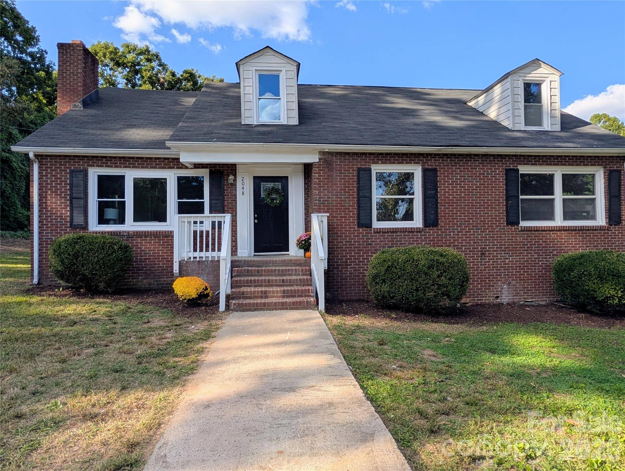2048 Simmons ST, Gastonia, NC 28052