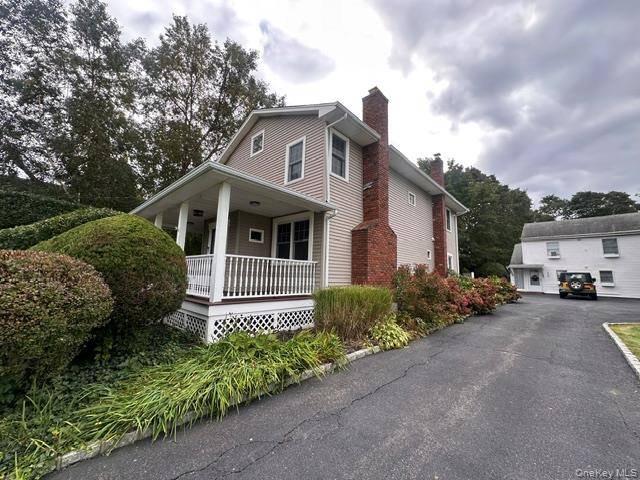 22 Cedar ST, Kings Park, NY 11754