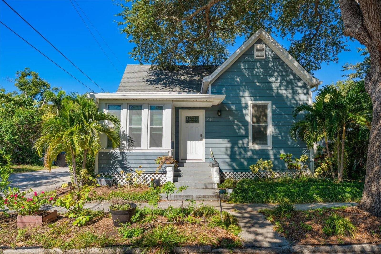 940 LOCUST ST NE, St Petersburg, FL 33701