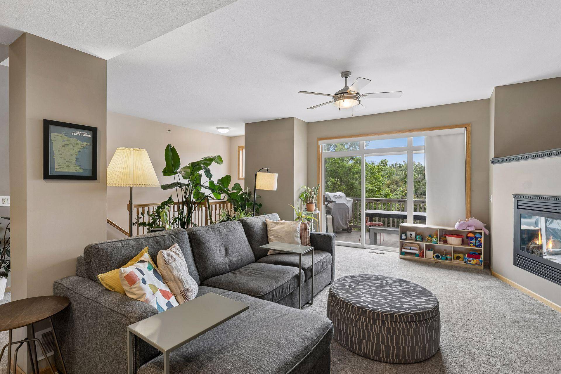 9820 Cove DR, Minnetonka, MN 55305