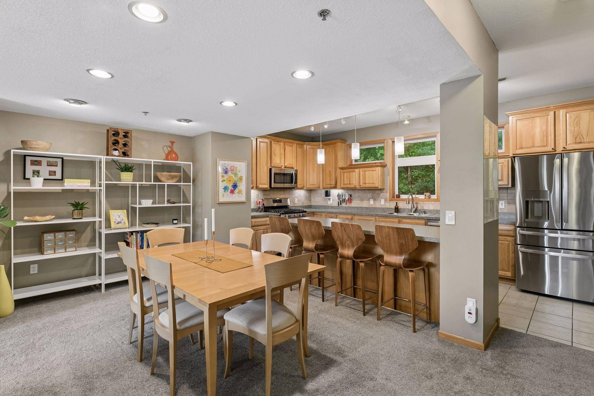 9820 Cove DR, Minnetonka, MN 55305