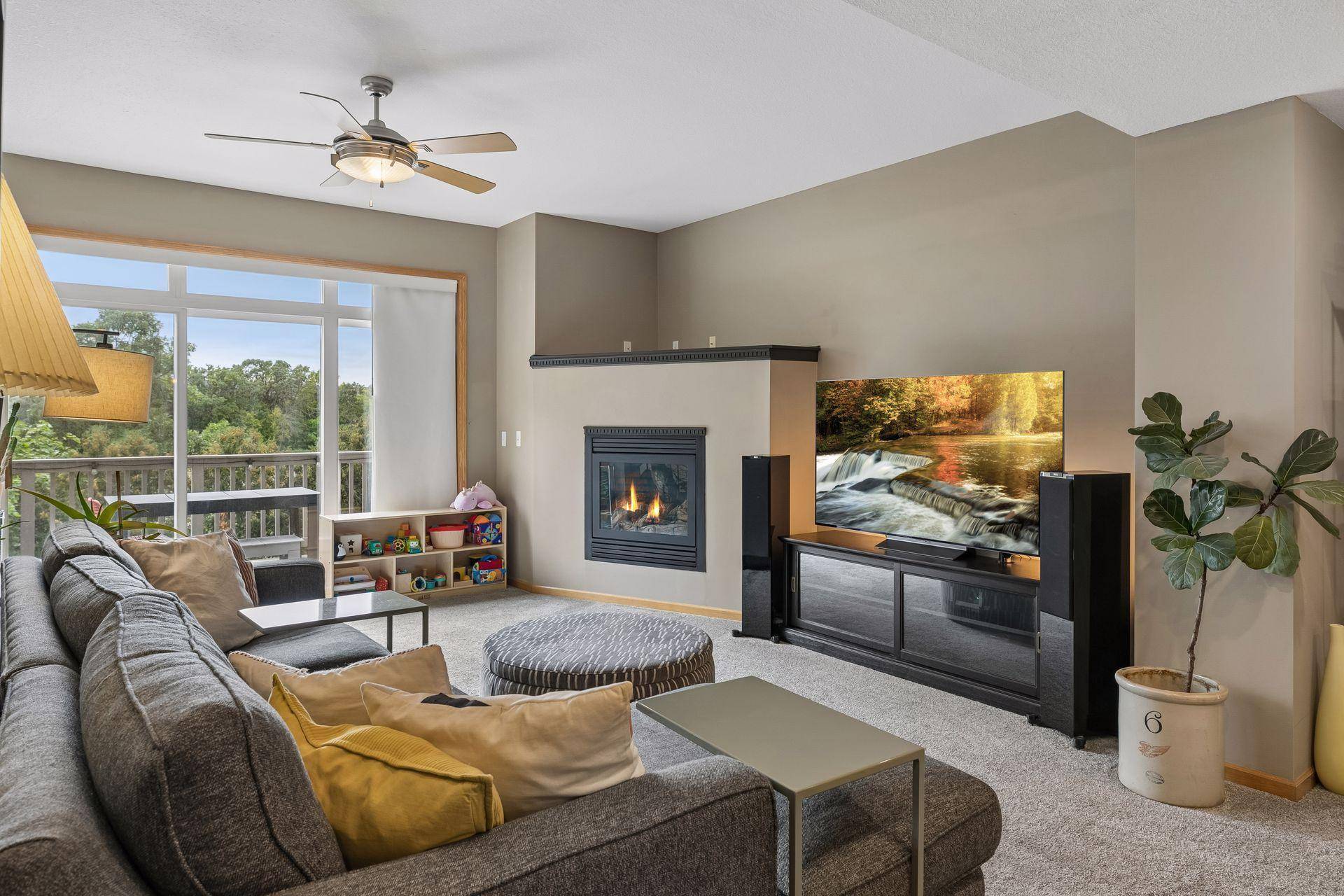 9820 Cove DR, Minnetonka, MN 55305