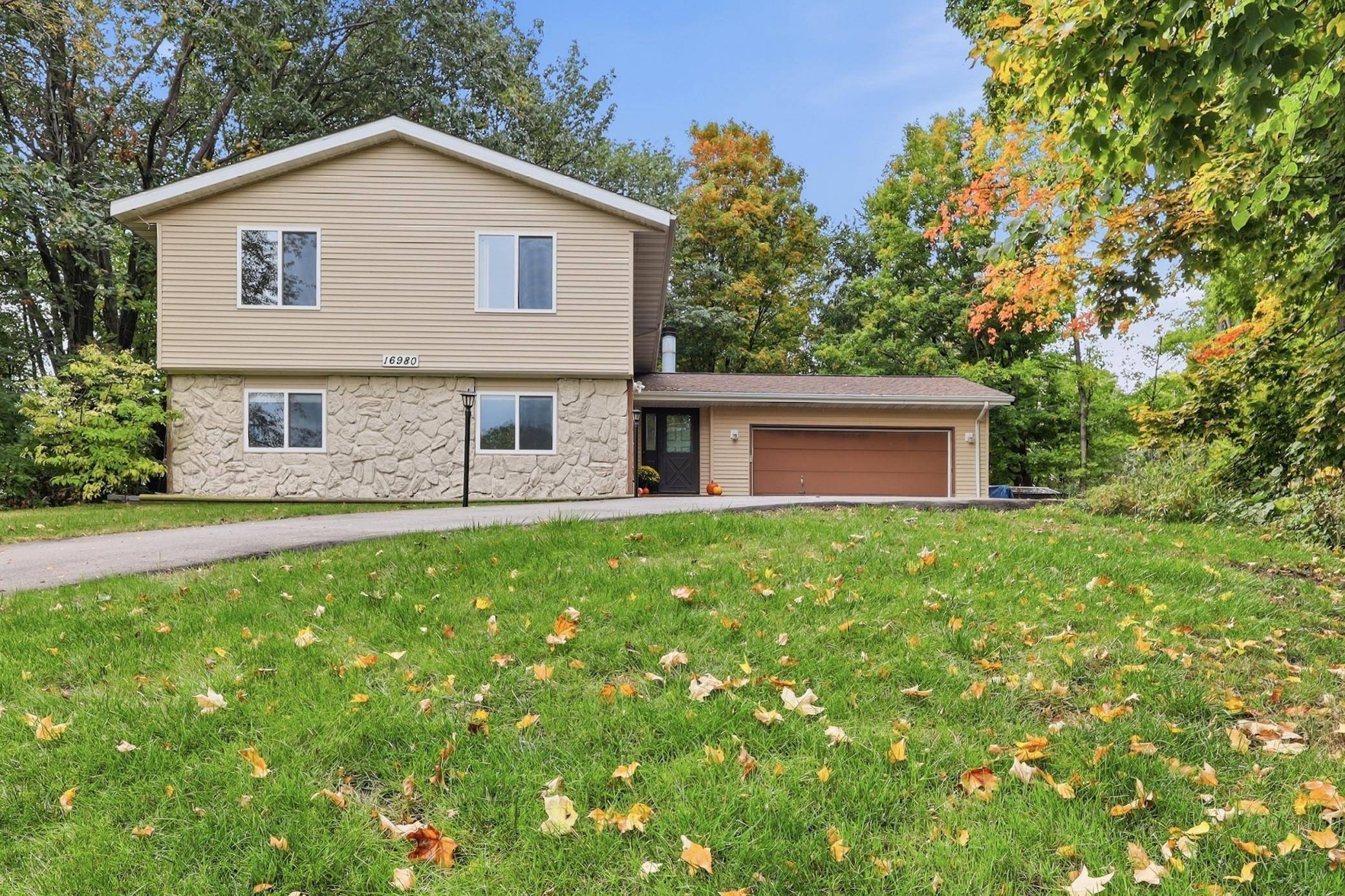 16980 Blind Lake TRL SE, Prior Lake, MN 55372
