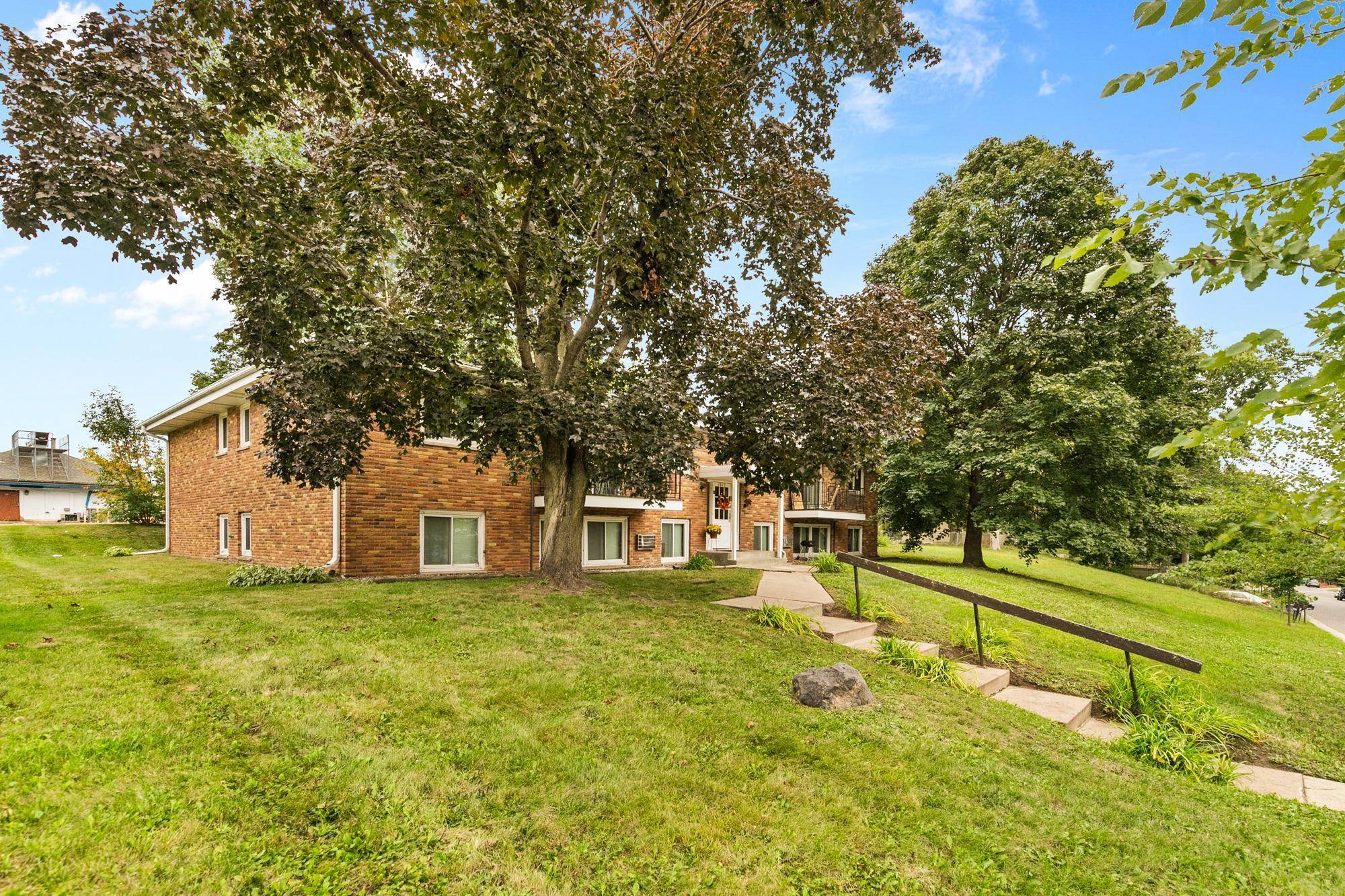 1610 Albemarle ST, Saint Paul, MN 55117