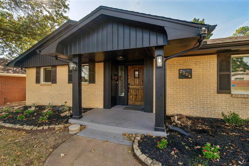 2304 NW 49th ST, Oklahoma City, OK 73112