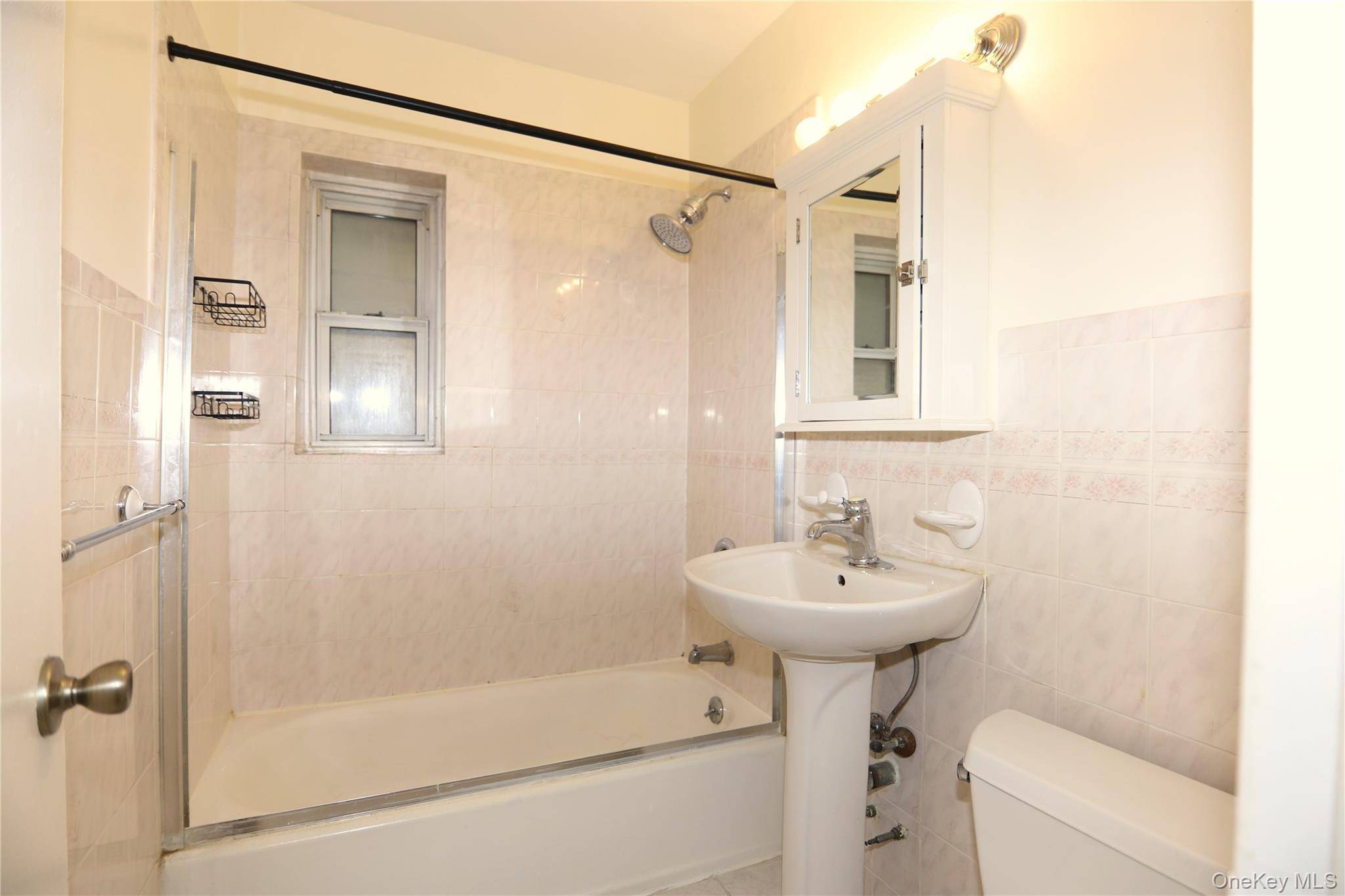 330 S Broadway #E1, Tarrytown, NY 10591