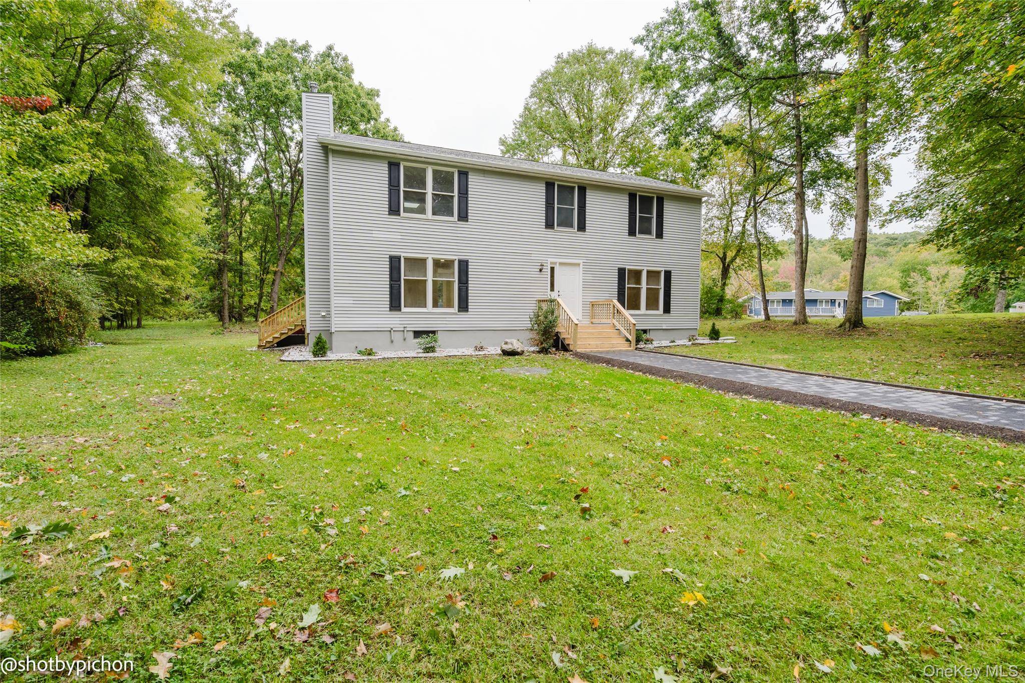 447 N Elting Corners RD, Highland, NY 12528