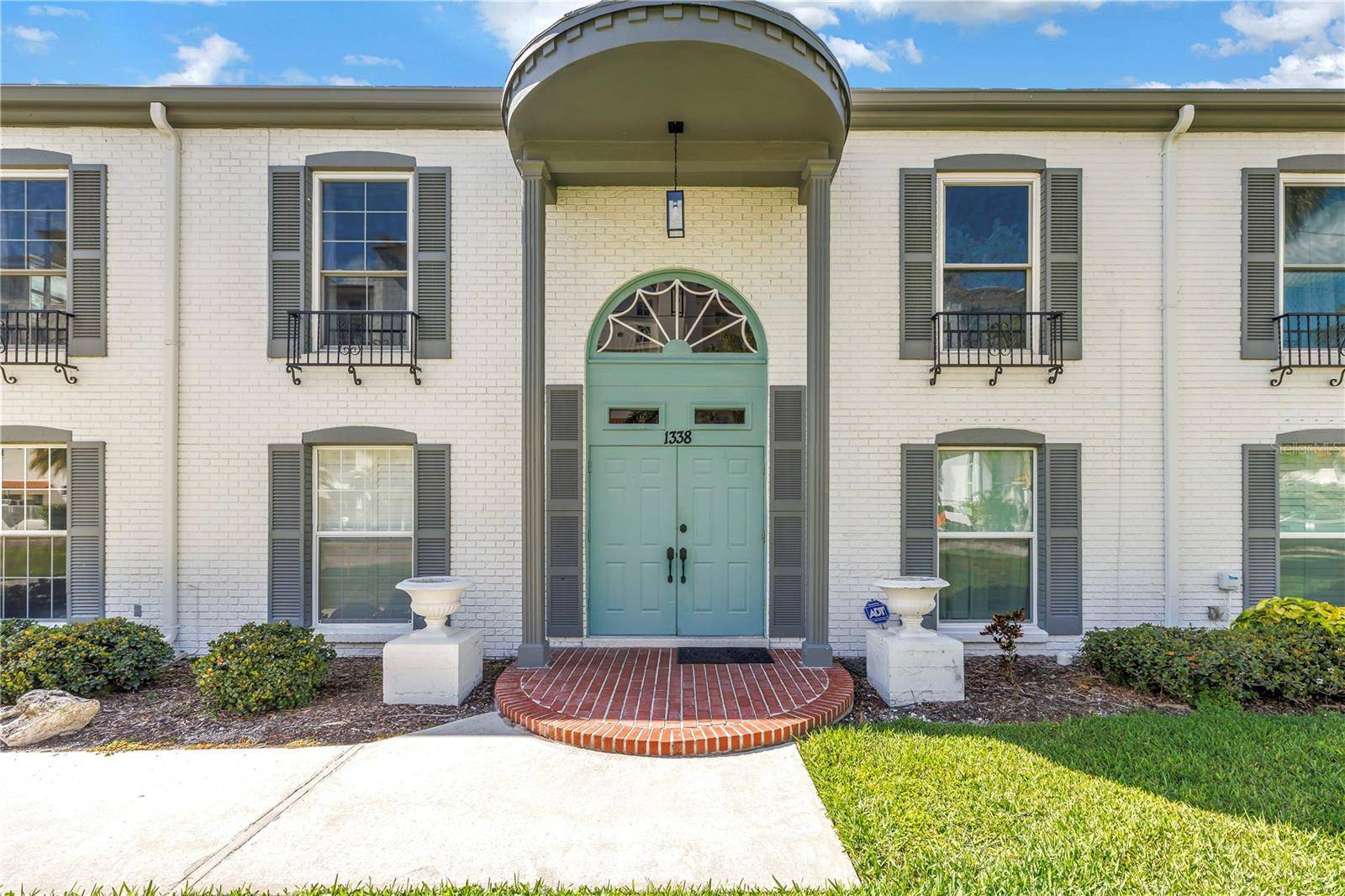 1338 SNELL ISLE BLVD NE #1, St Petersburg, FL 33704