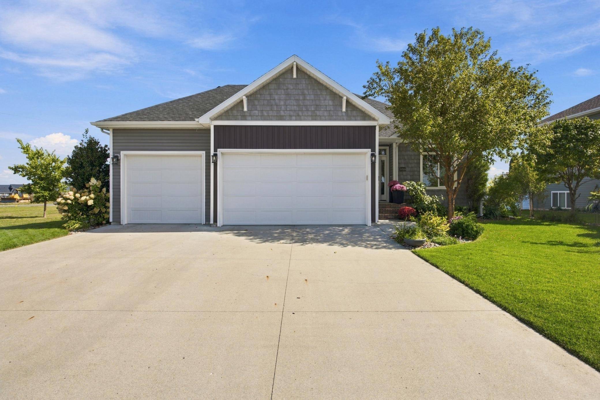 6016 Autumn DR S, Fargo, ND 58104