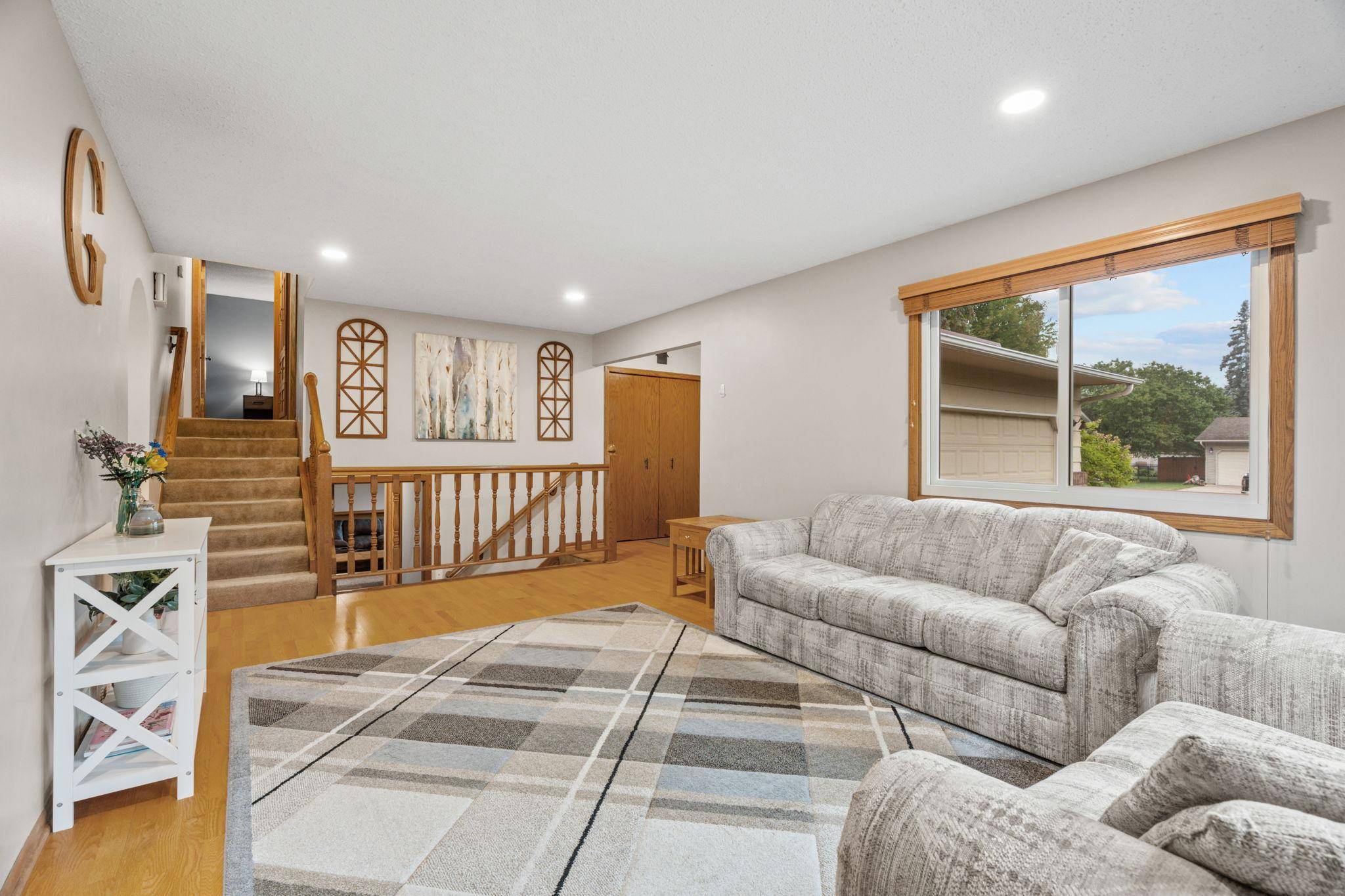 9612 Union Terrace LN N, Maple Grove, MN 55369