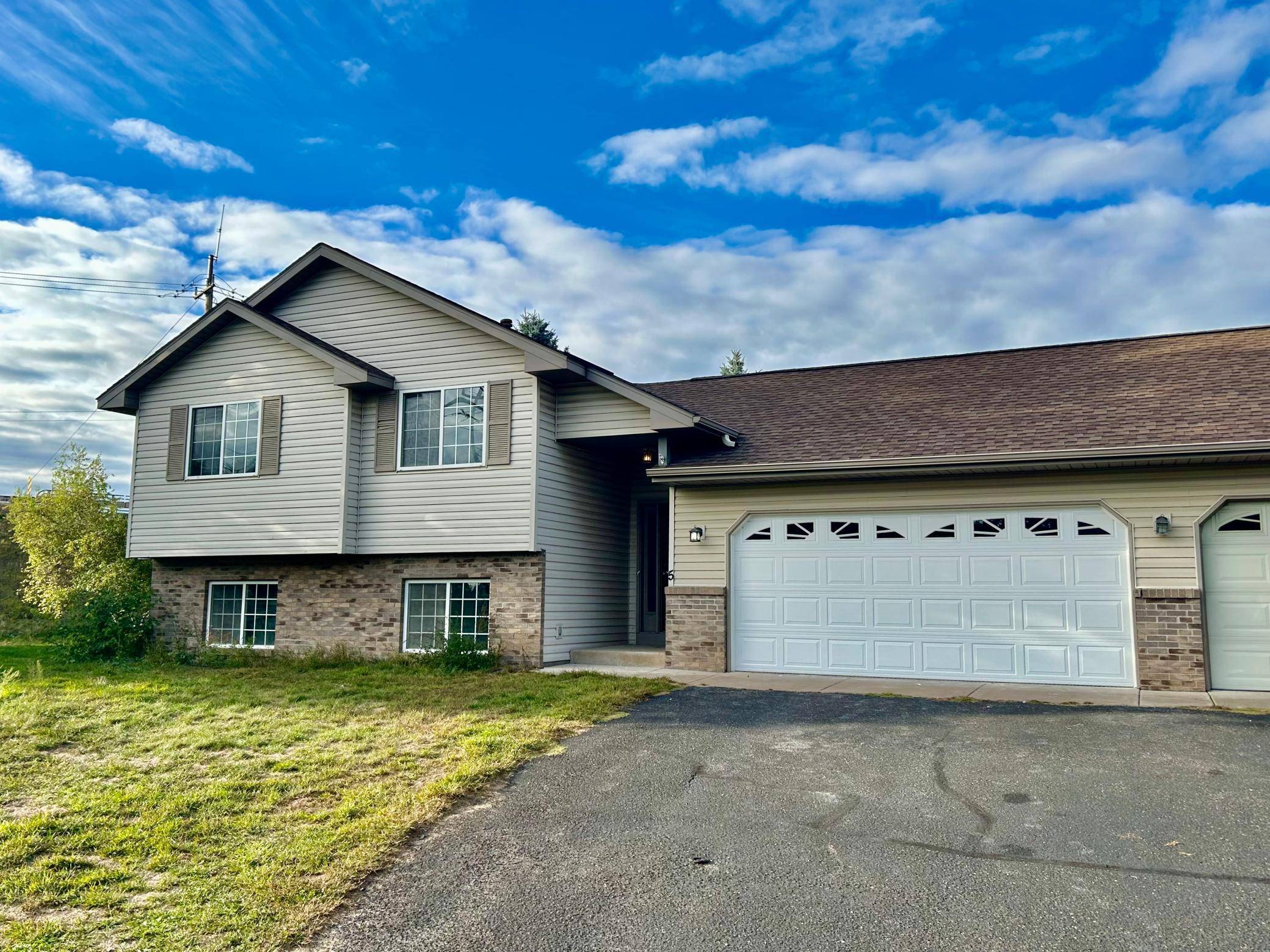 5 Elm ST, Lino Lakes, MN 55014