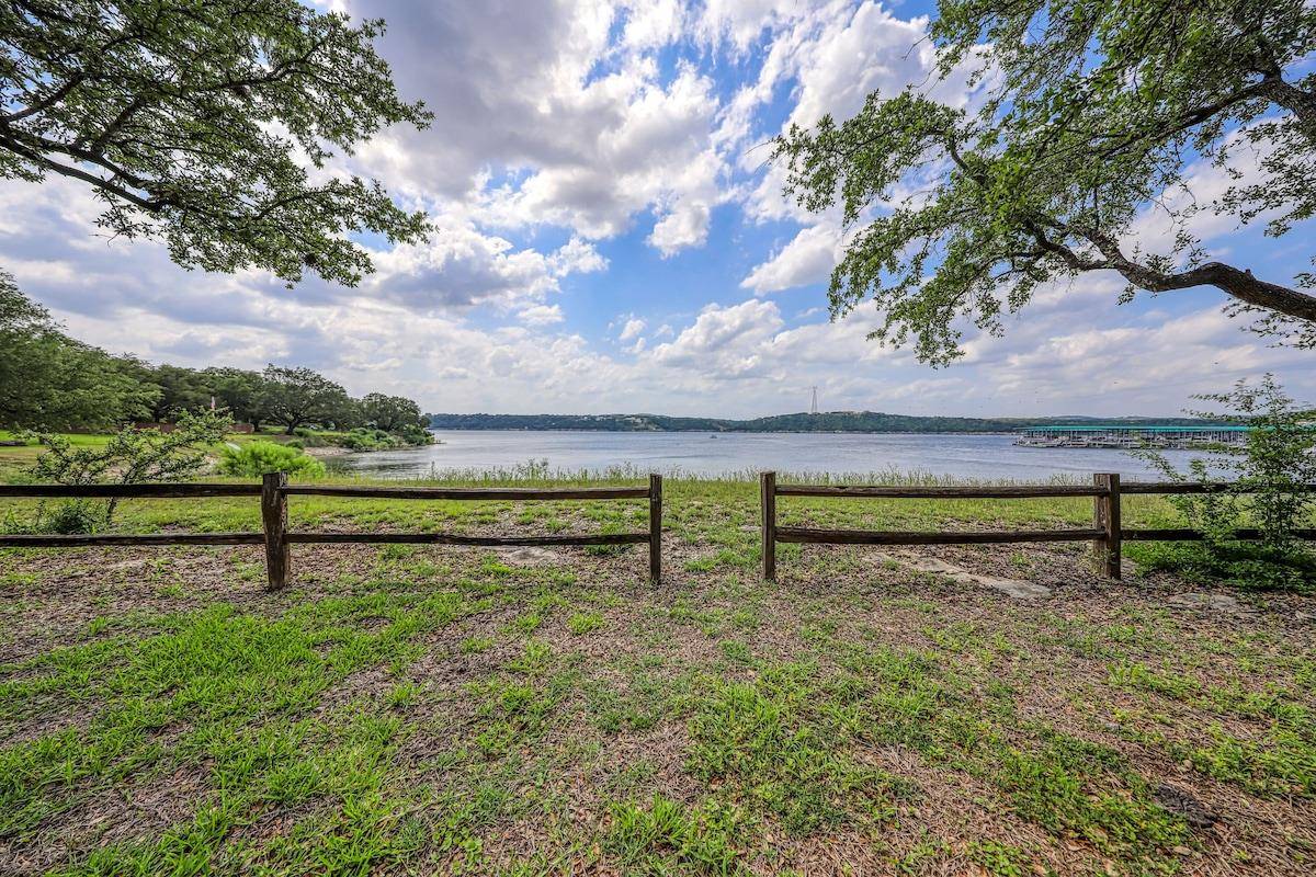 5520 W Beach CIR, Austin, TX 78734