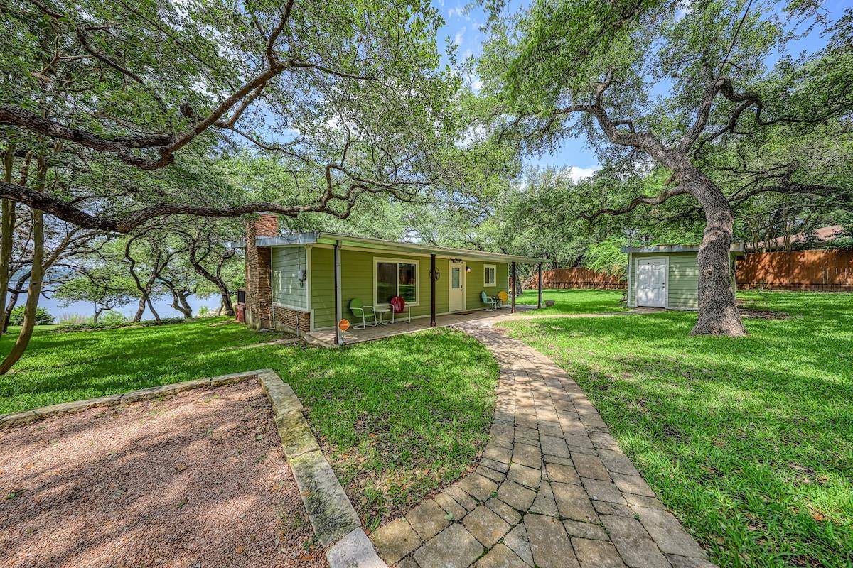 5520 W Beach CIR, Austin, TX 78734