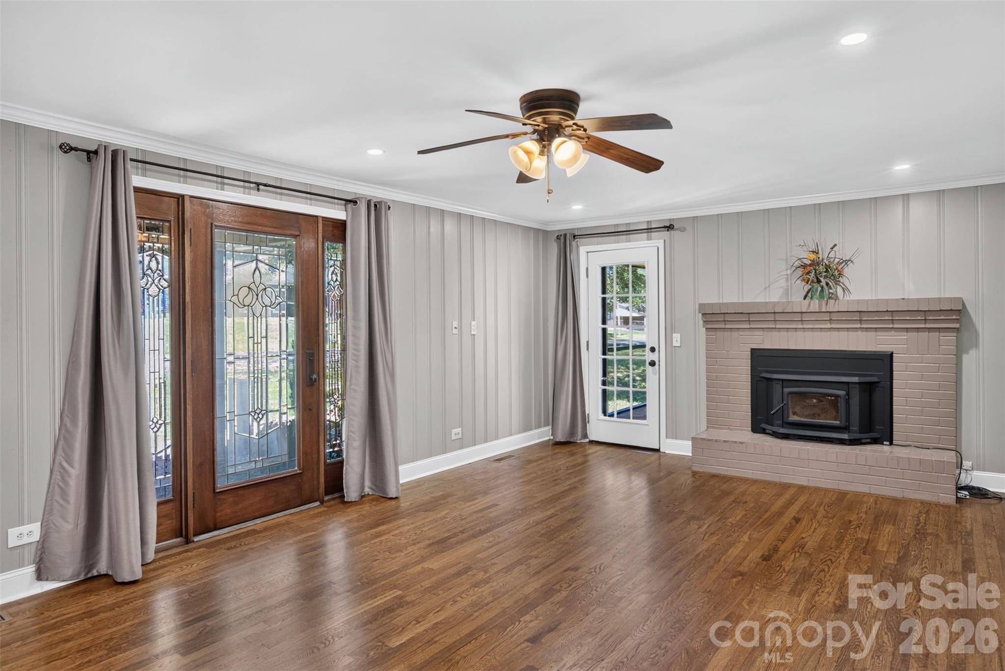 117 Edgewood AVE, Landrum, SC 29356