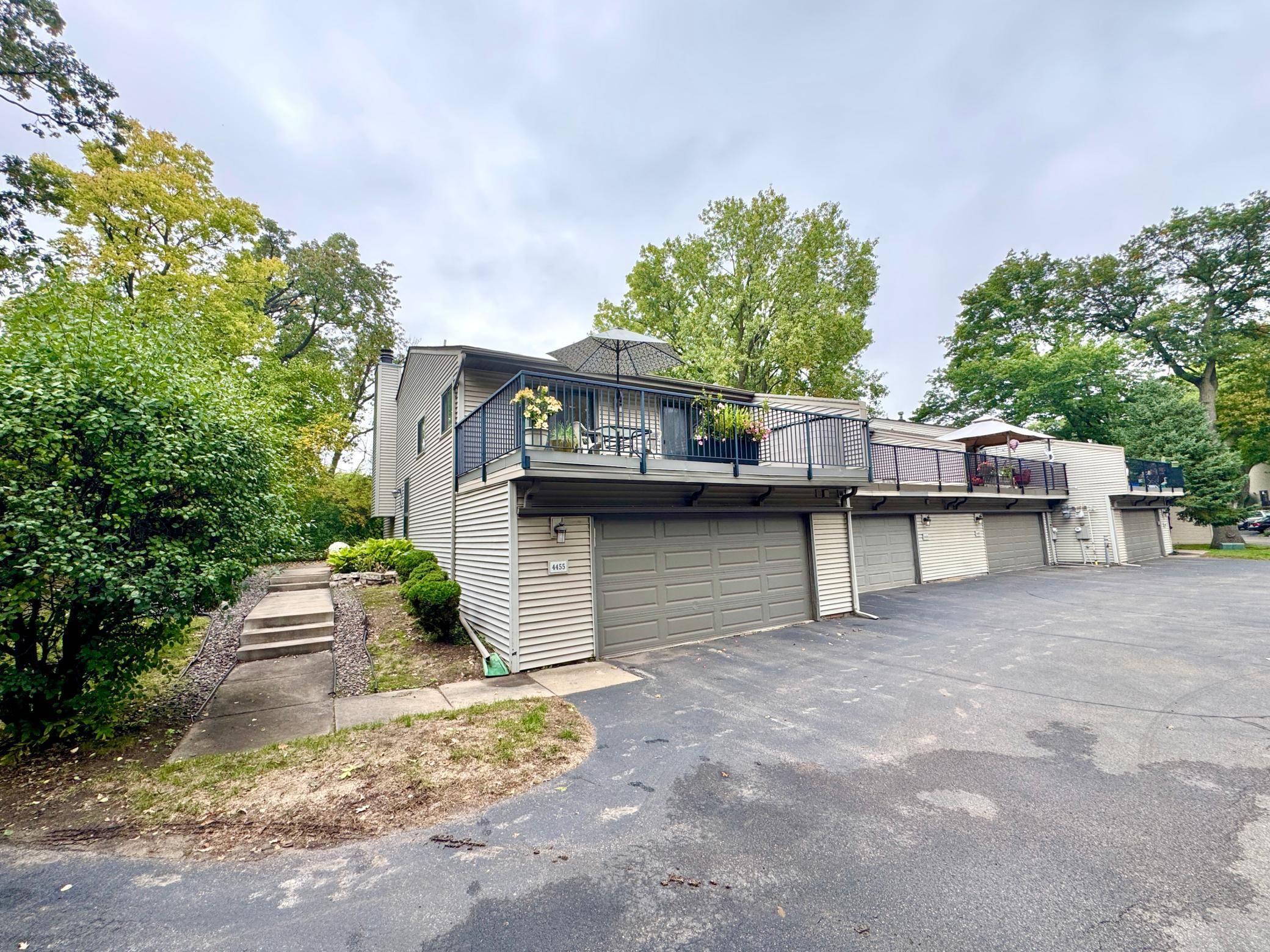4455 Arden View CT, Arden Hills, MN 55112