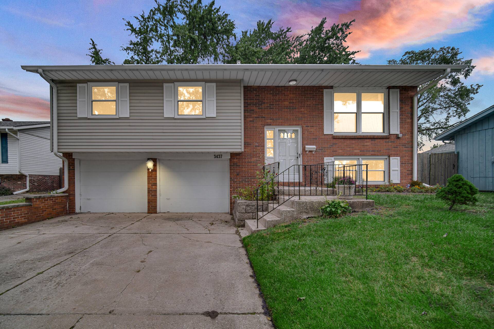3437 Strong Place, Highland, IN 46322
