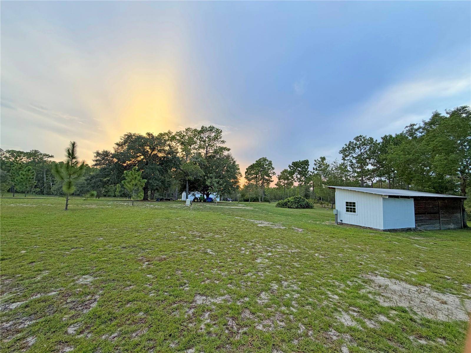104 DOE TRL, Hawthorne, FL 32640