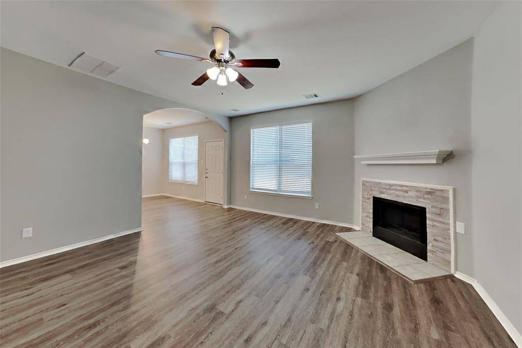 11616 Bobcat Drive, Fort Worth, TX 76244