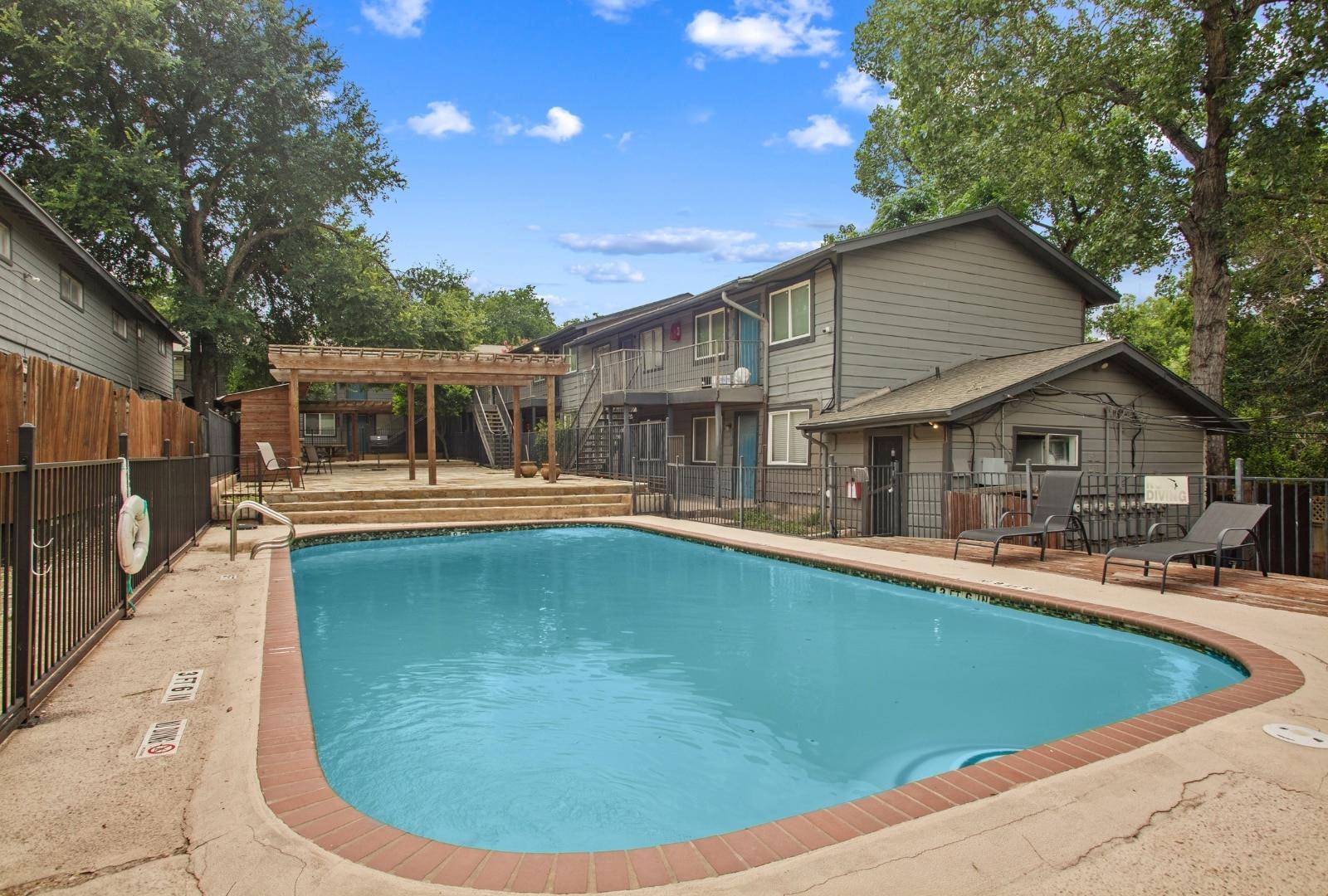 1300 Parker LN #208, Austin, TX 78741