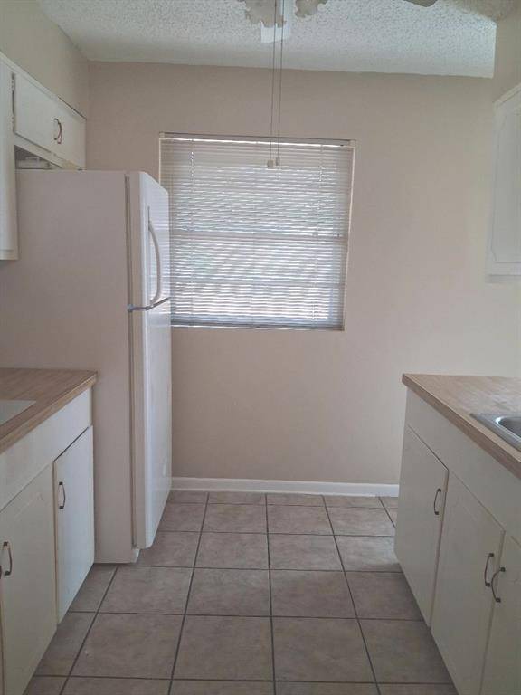 61 Somerset Terrace, Bedford, TX 76022