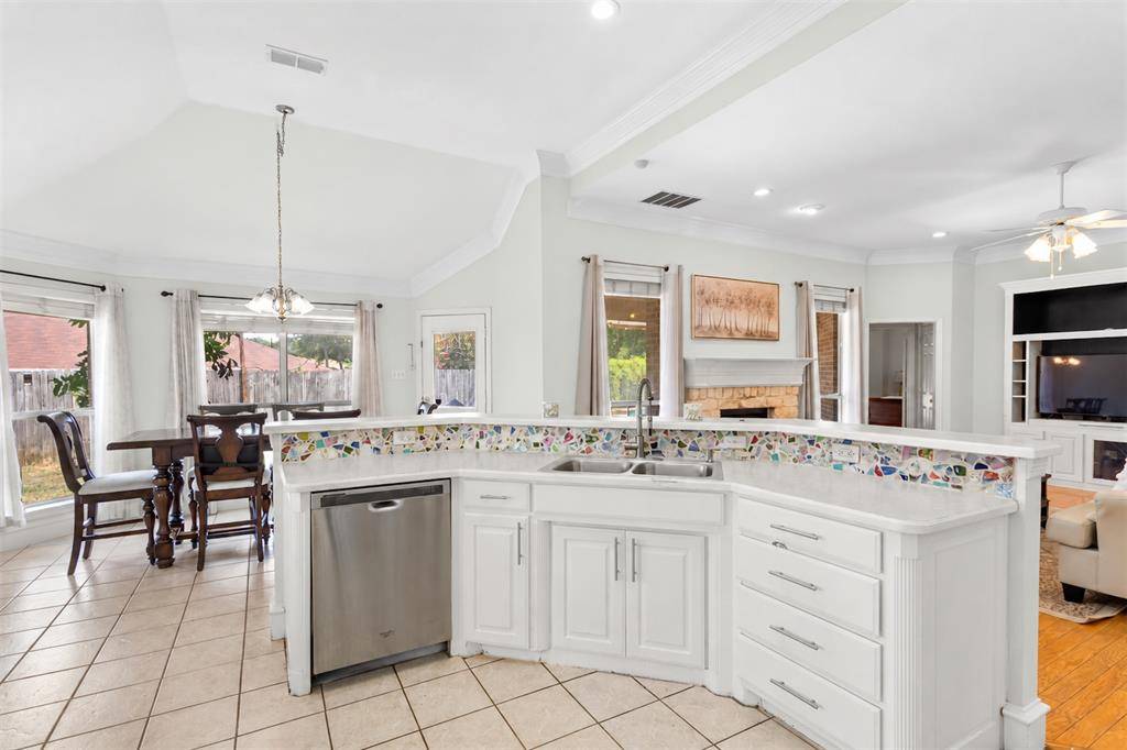 5344 Lynda Court, North Richland Hills, TX 76180