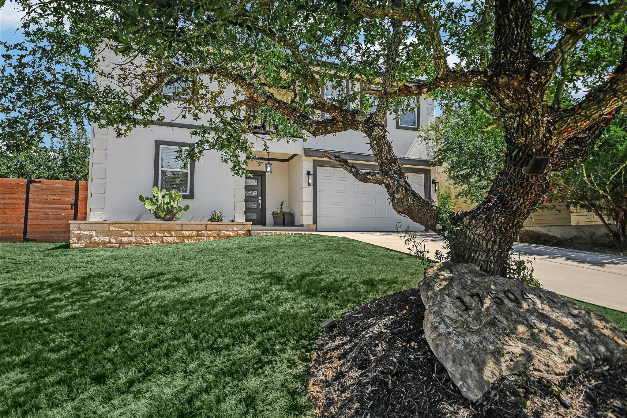 17504 Panorama DR, Dripping Springs, TX 78620
