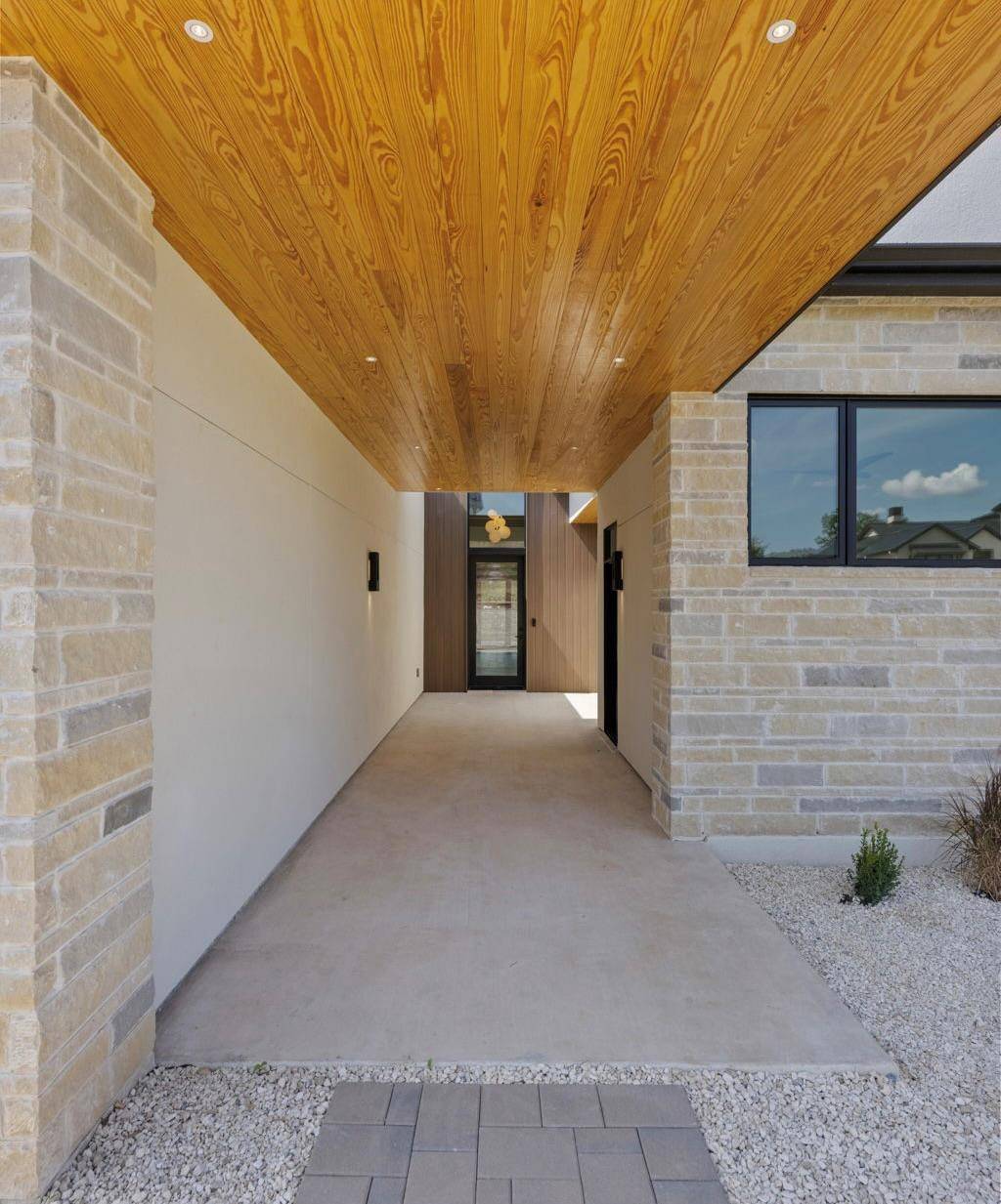 100 Nattie Woods, Horseshoe Bay, TX 78657