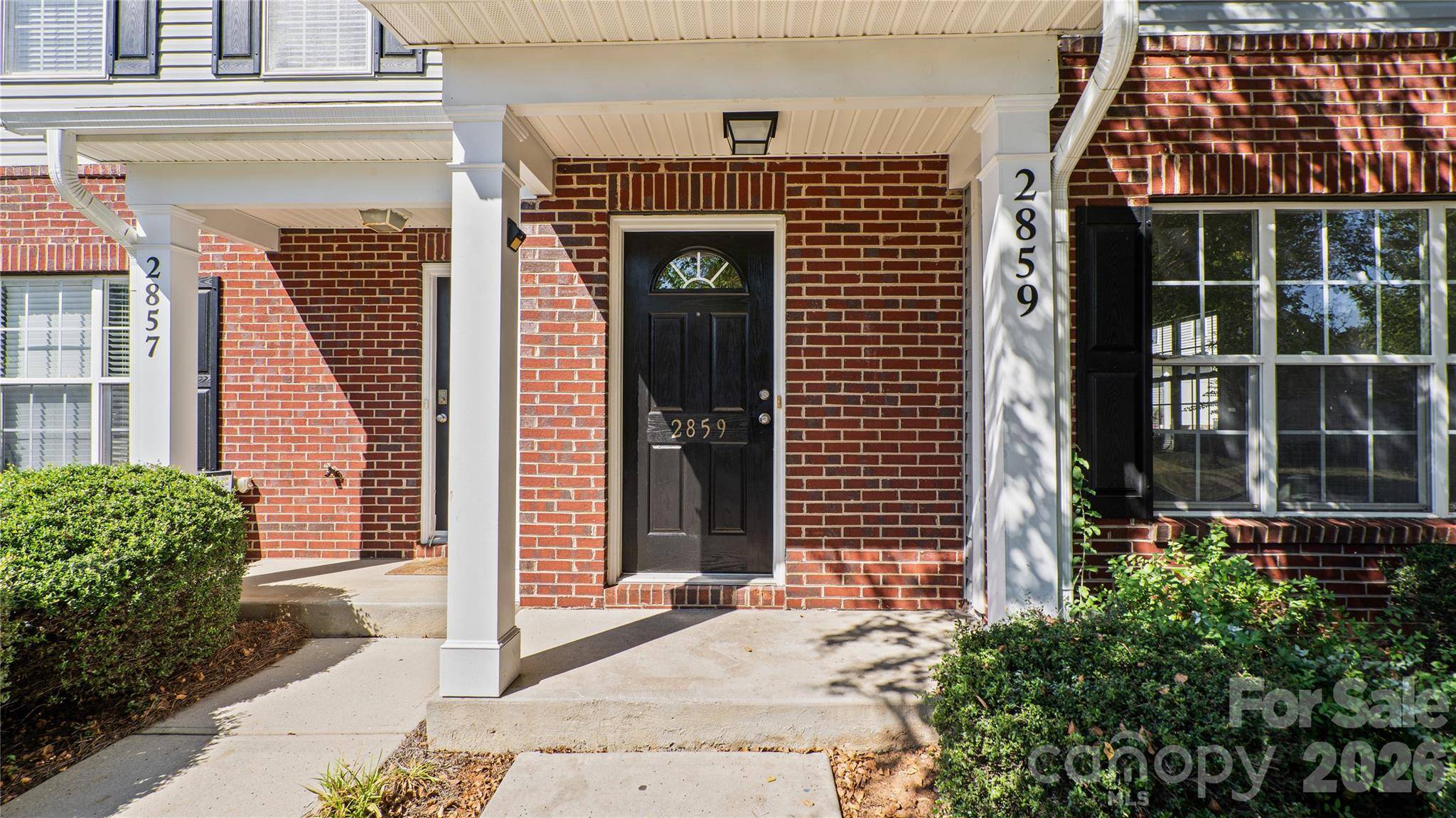 2859 Summergrove CT, Charlotte, NC 28105