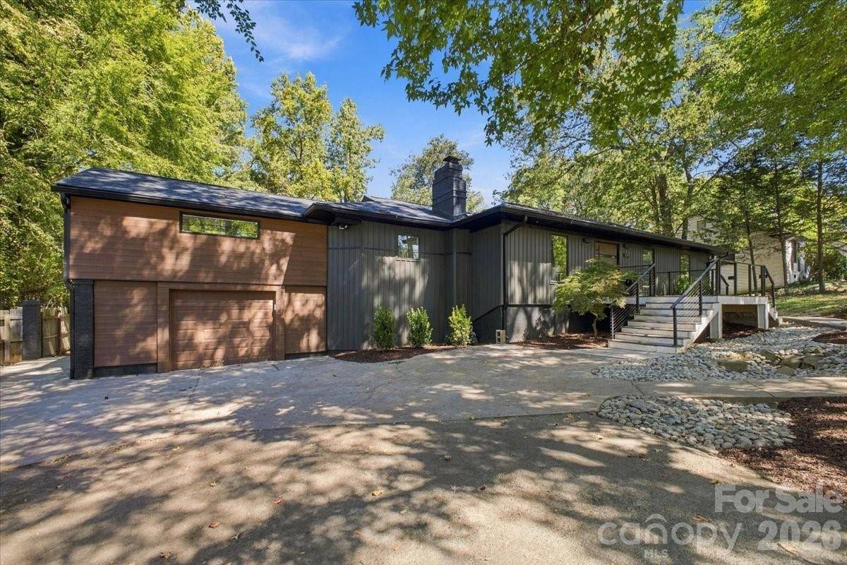 3301 Archdale DR, Charlotte, NC 28210