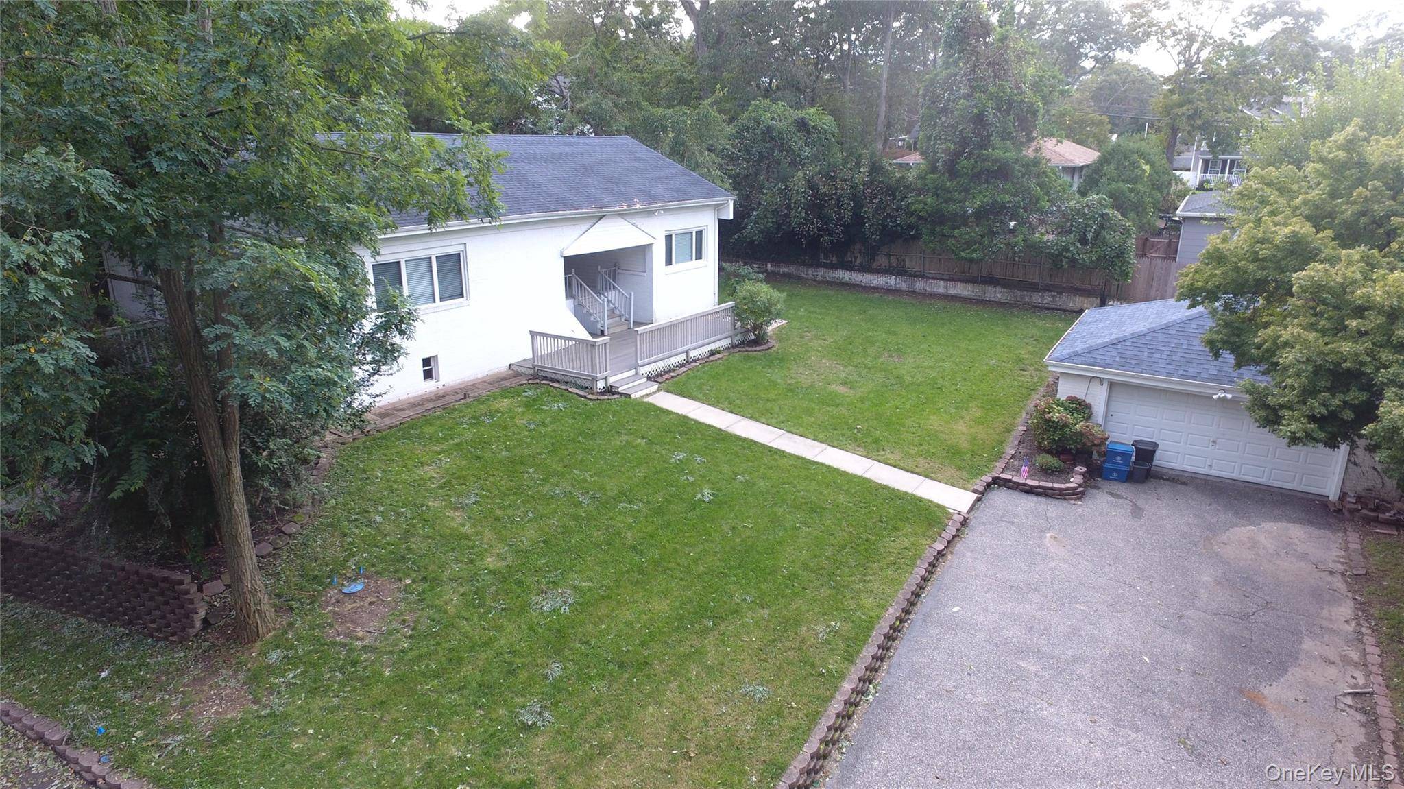 40 Flowerfield RD, Sound Beach, NY 11789