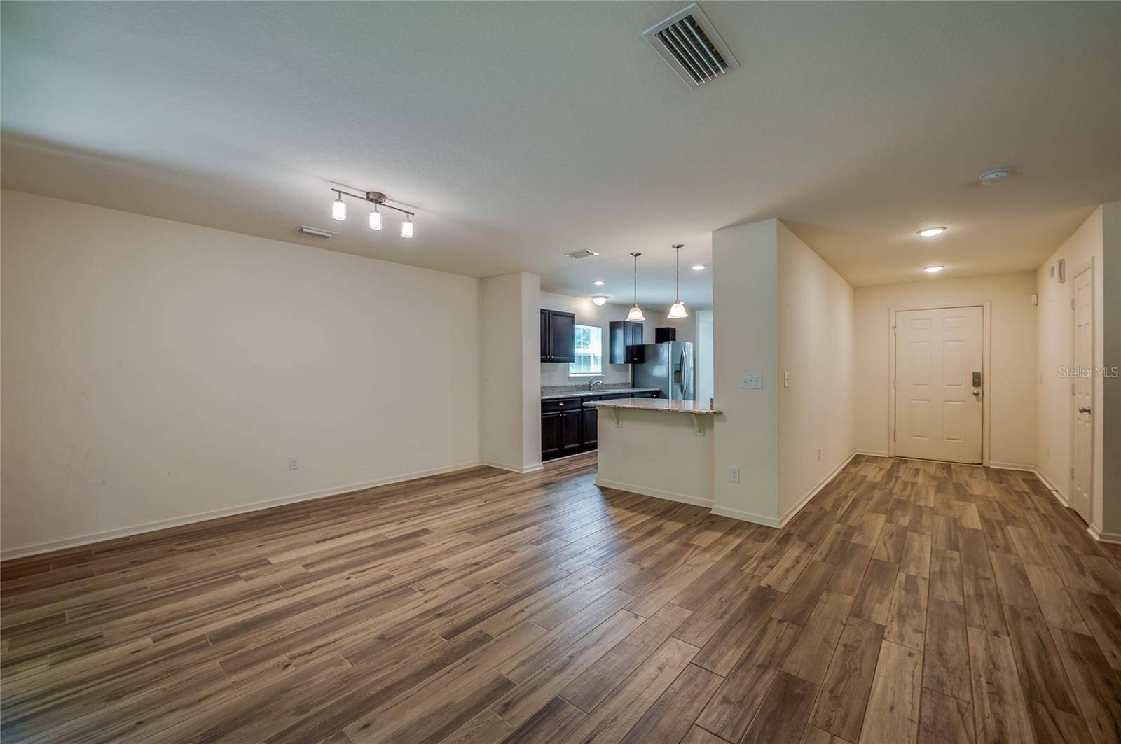 421 CHAMPION RIDGE DR, Daytona Beach, FL 32124