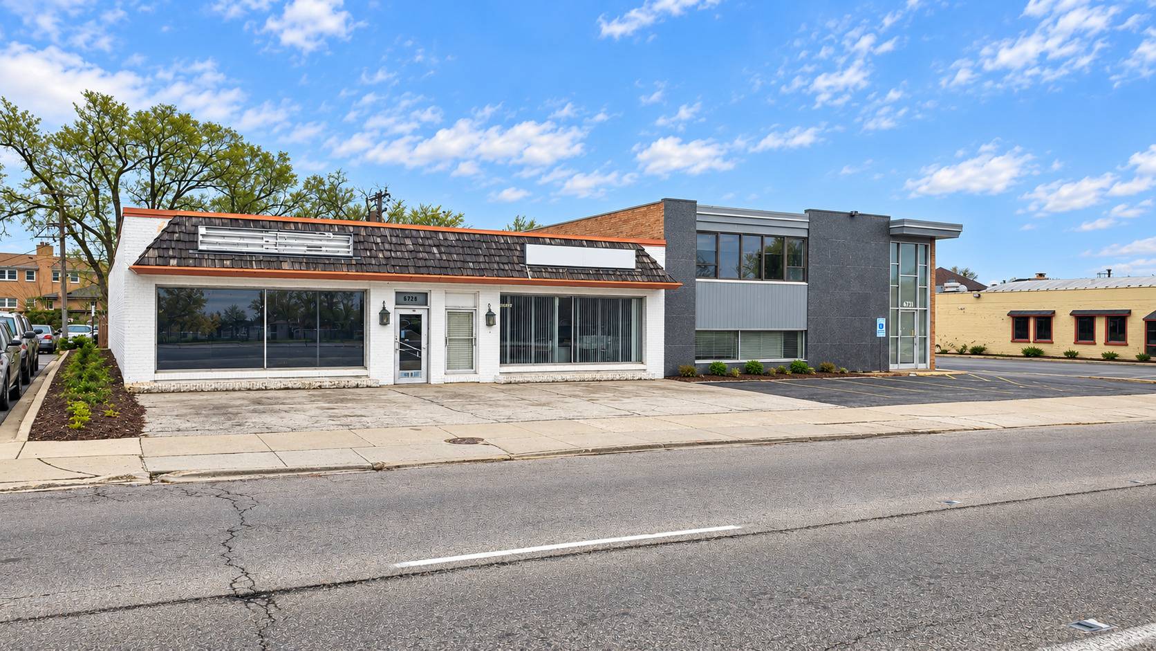 6731-6733 N Lincoln AVE, Lincolnwood, IL 60712