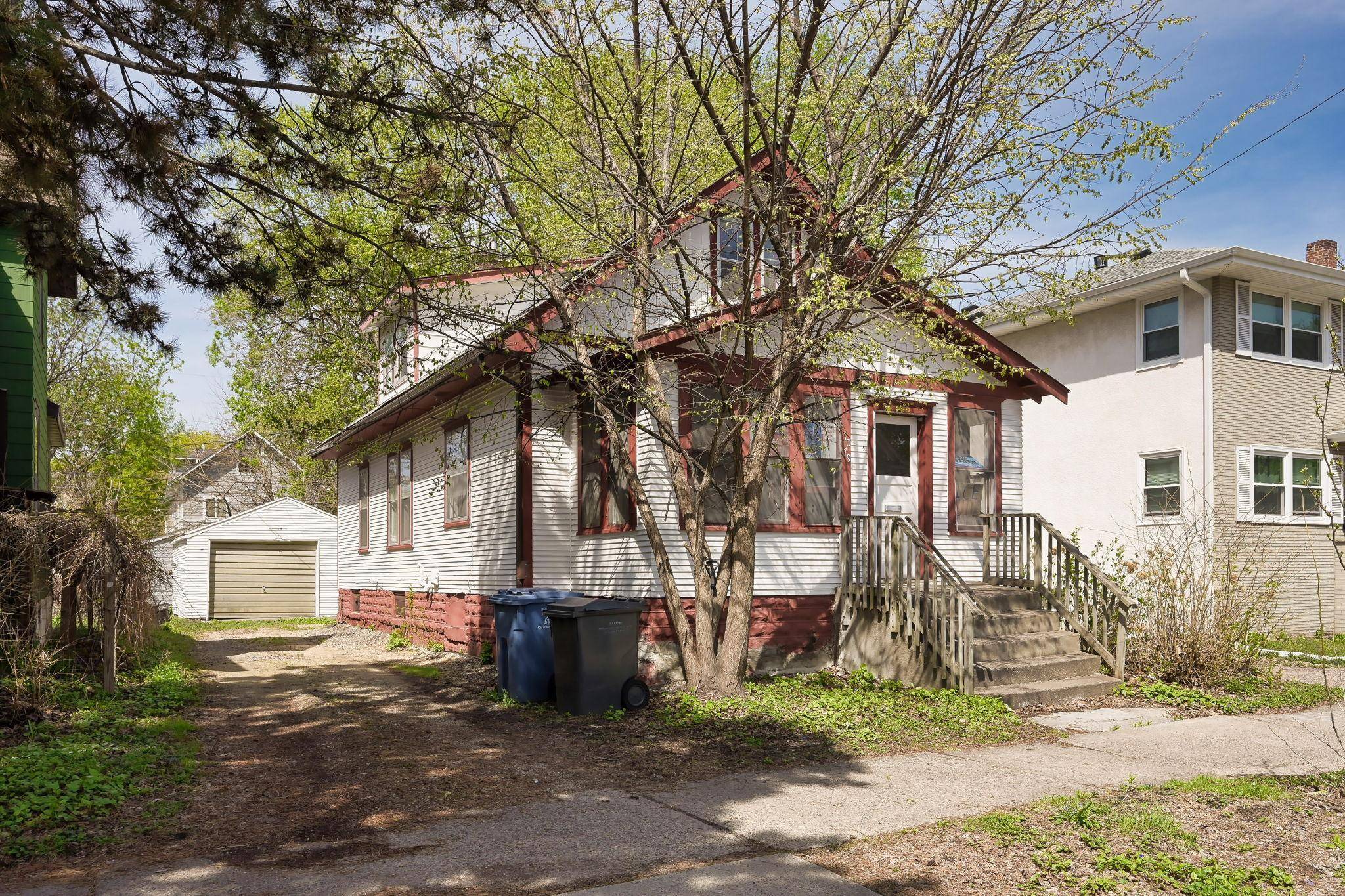 1079 15th AVE SE, Minneapolis, MN 55414