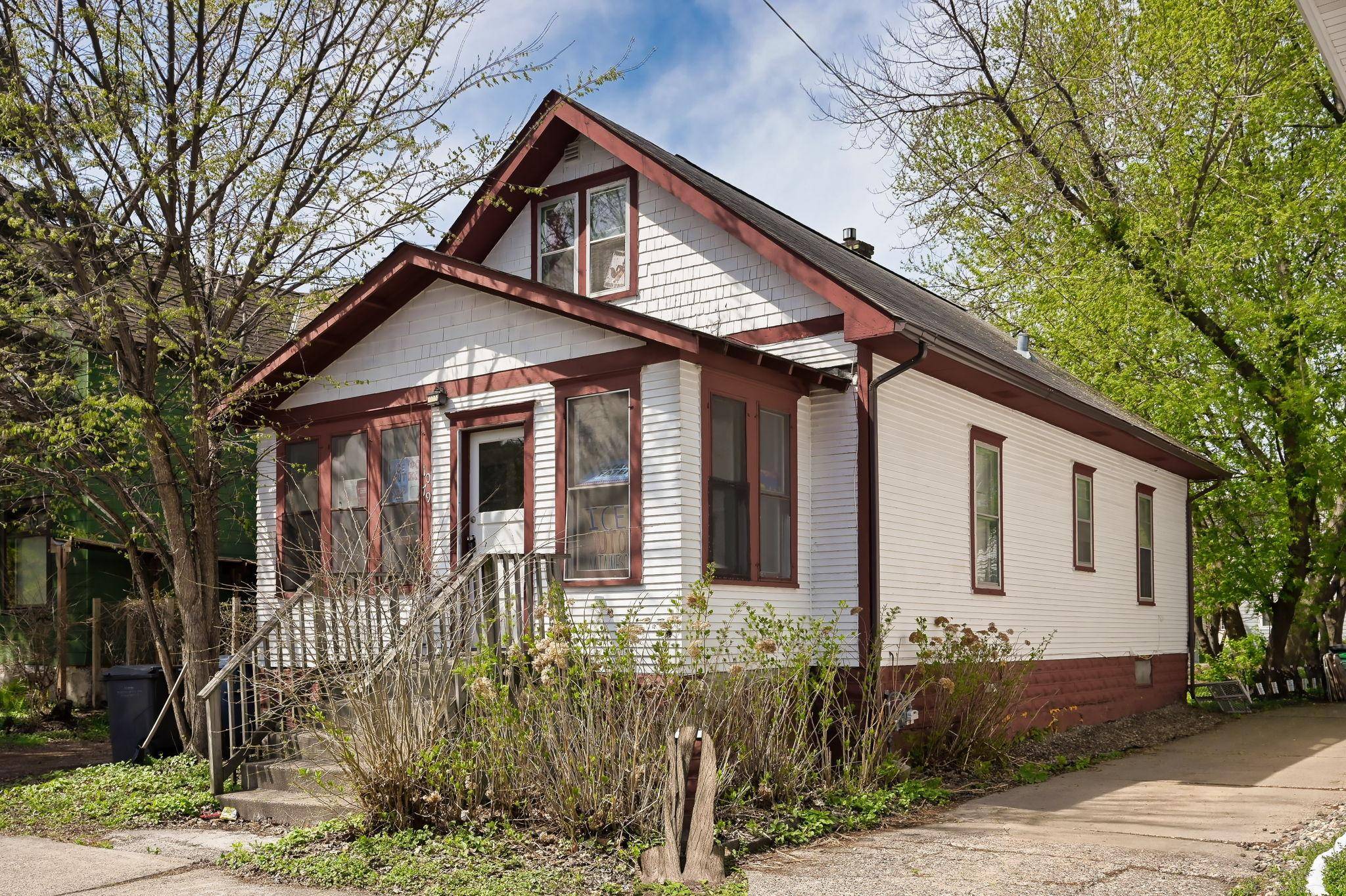 1079 15th AVE SE, Minneapolis, MN 55414