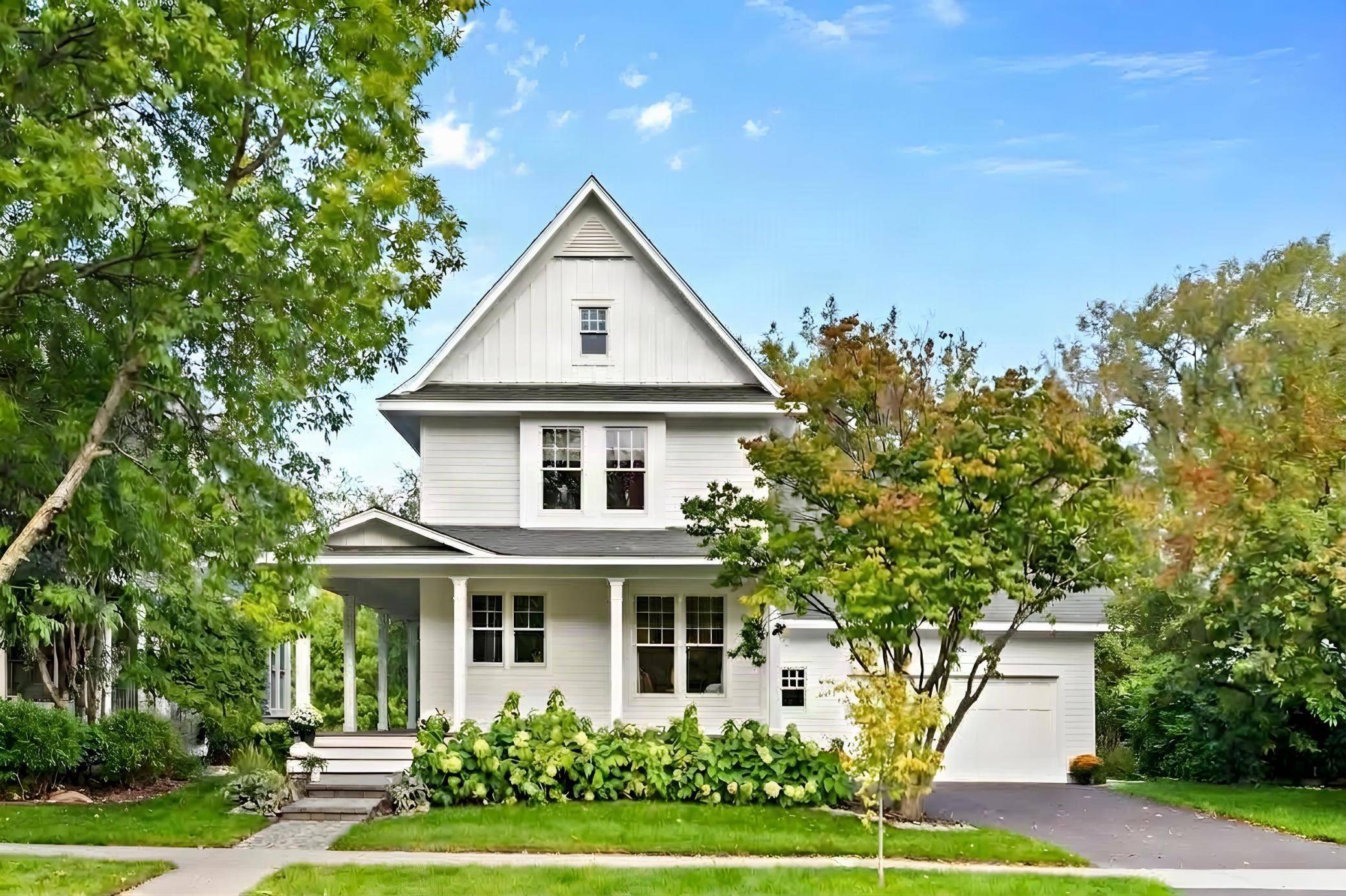 209 Rutherford RD, Stillwater, MN 55082