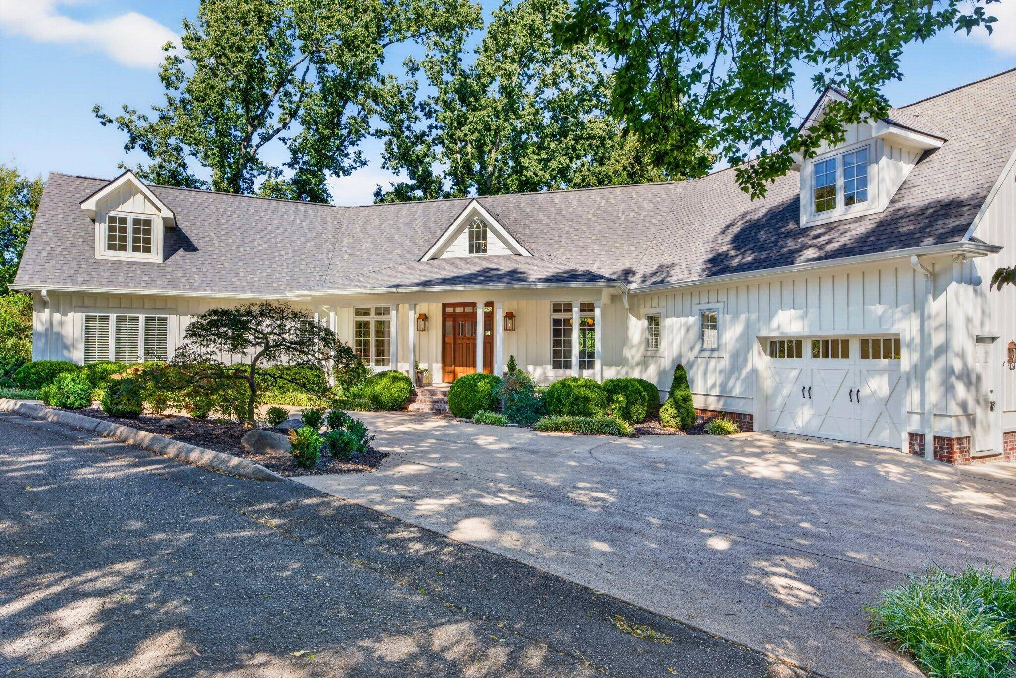 1117 Winding Oaks Way, Chattanooga, TN 37405