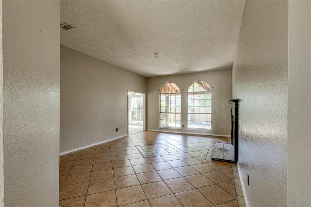 1215 Hyde Park Drive, Mckinney, TX 75069