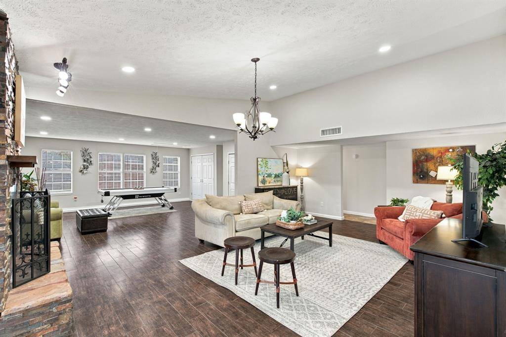 5037 Blue Glen Drive, The Colony, TX 75056