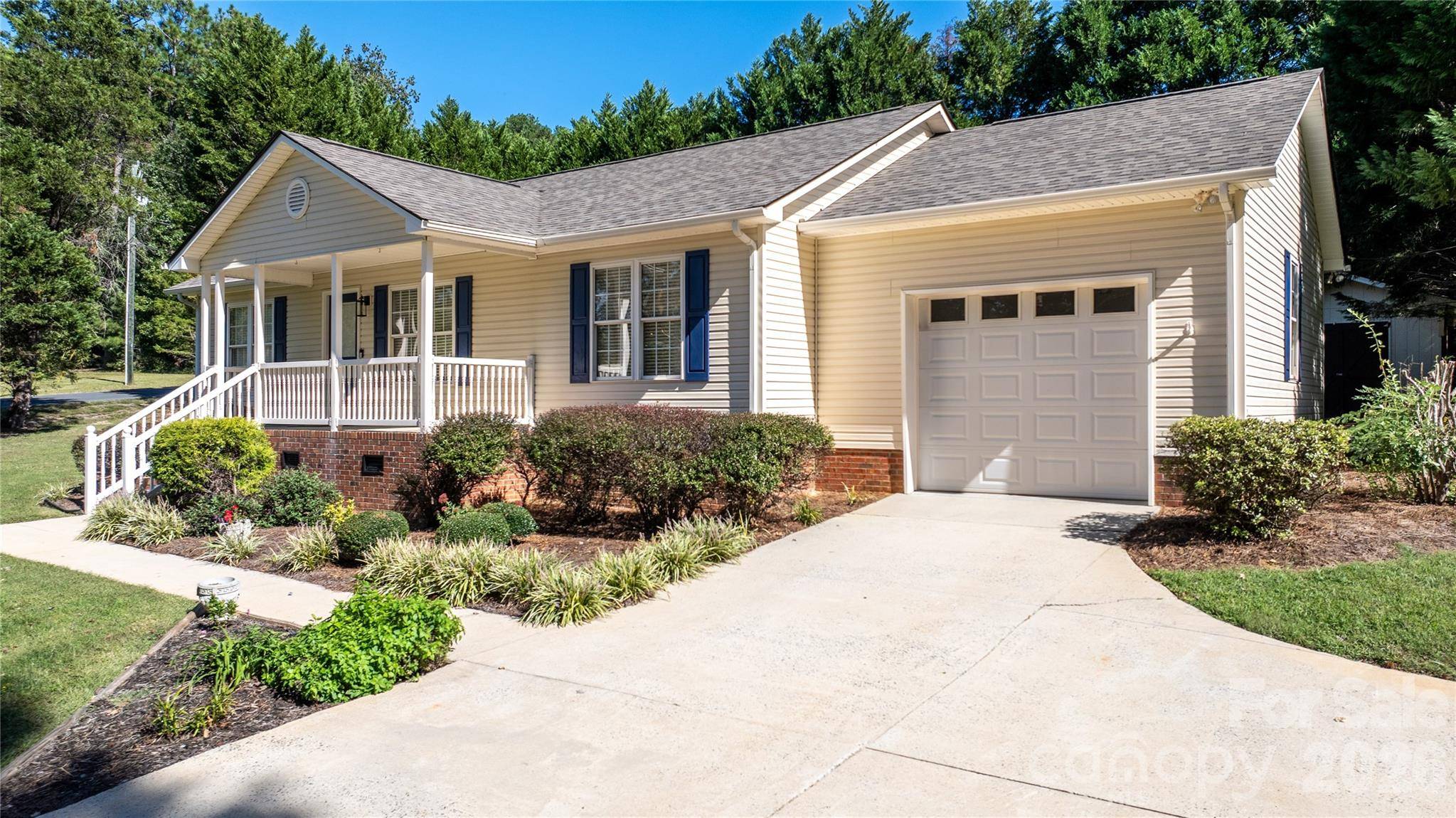 32802 Austin RD, New London, NC 28127