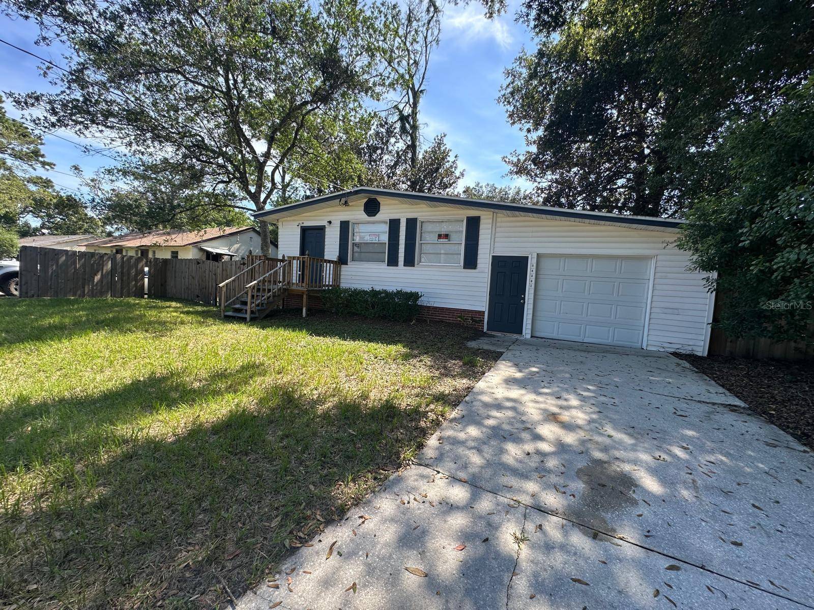 1430 RON RD, Jacksonville, FL 32210