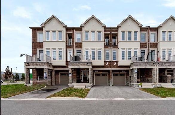 36 Paisley DR, Bradford West Gwillimbury, ON L3Z 4P2