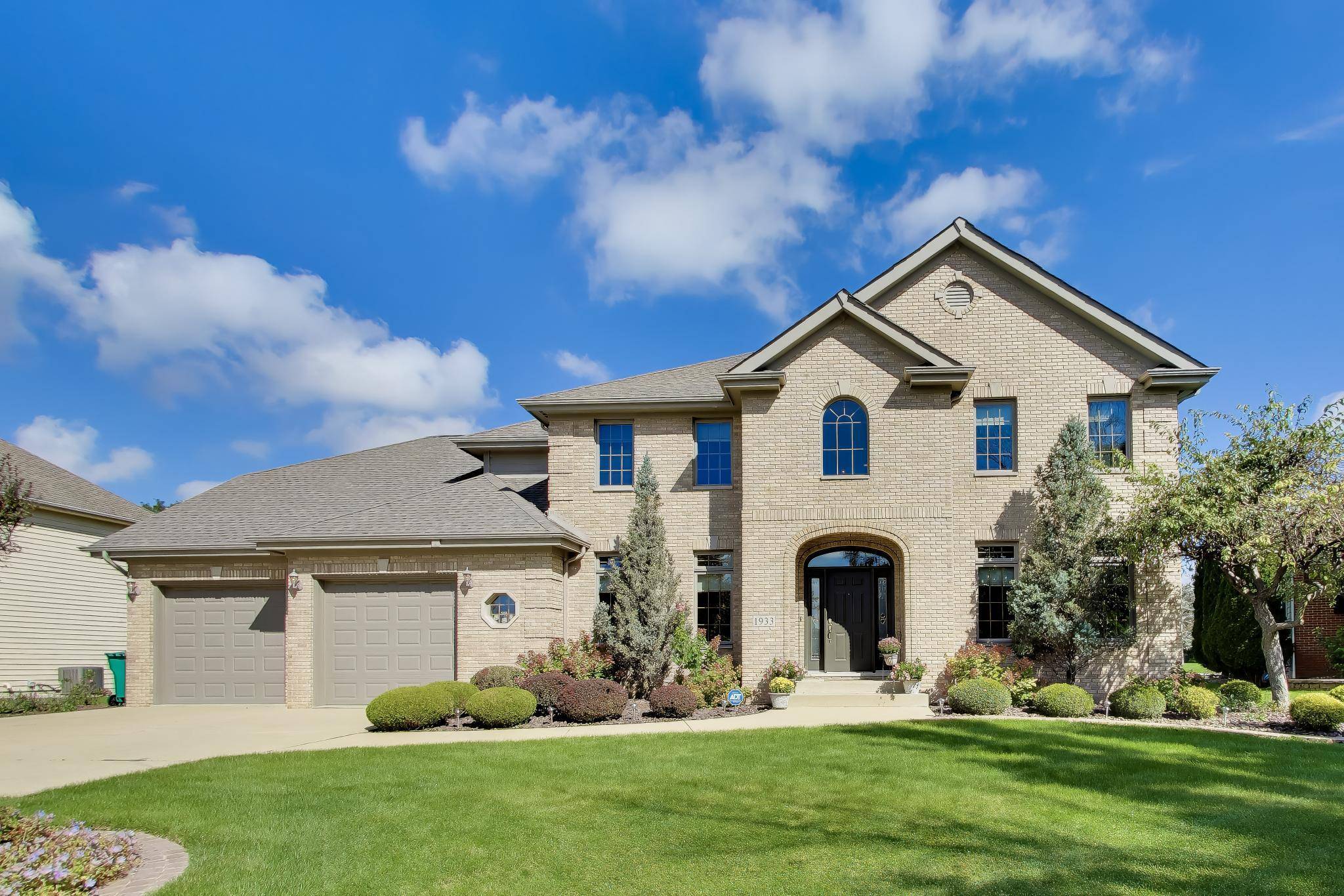 1933 Rosewood Court, Munster, IN 46321