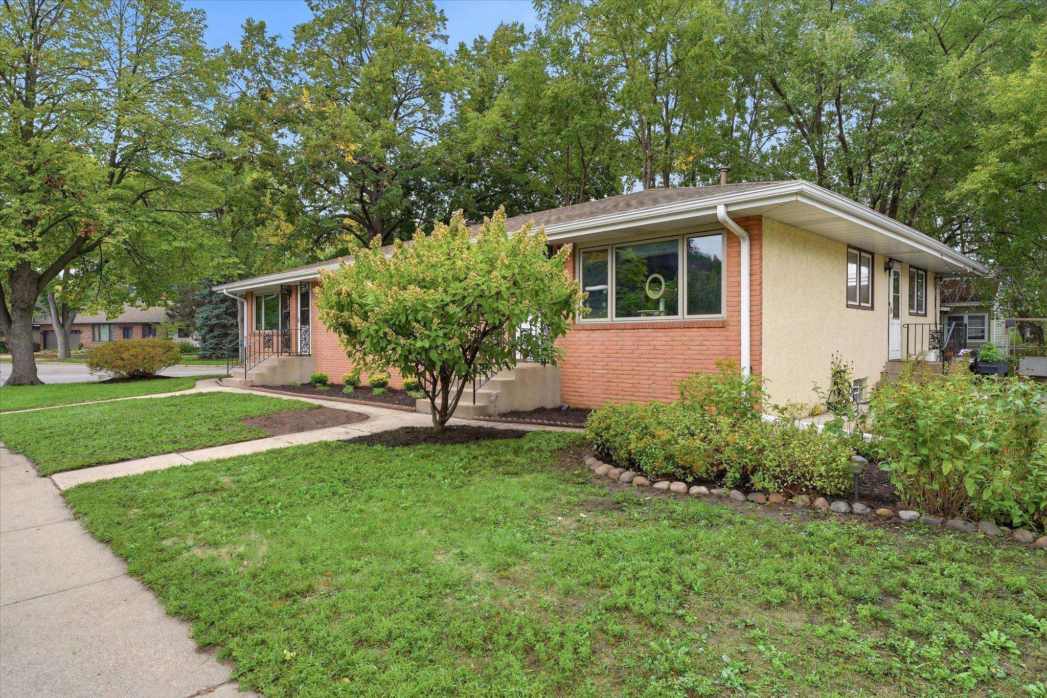 625 Summer ST NE, Minneapolis, MN 55413