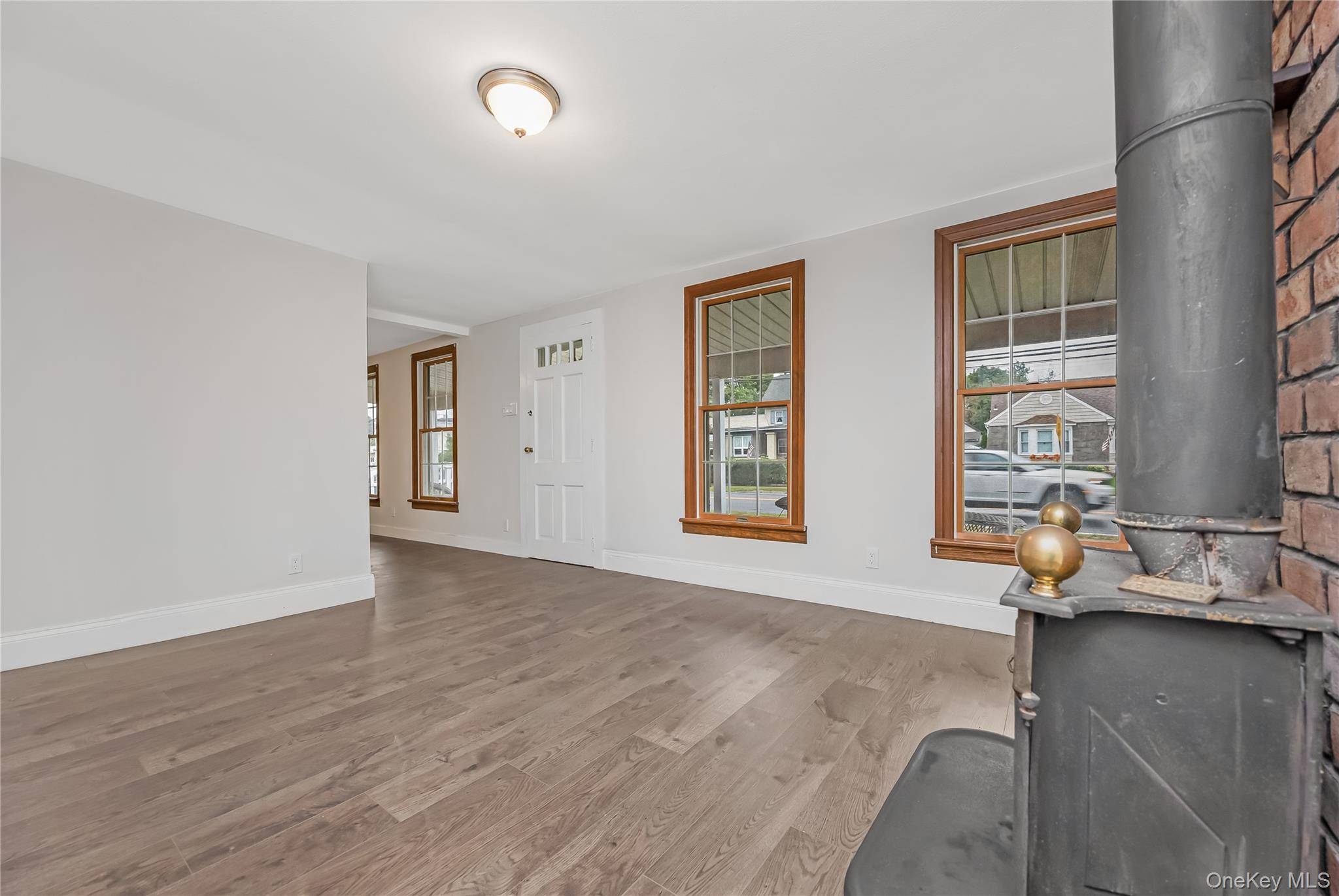 419 Ocean AVE, East Rockaway, NY 11518