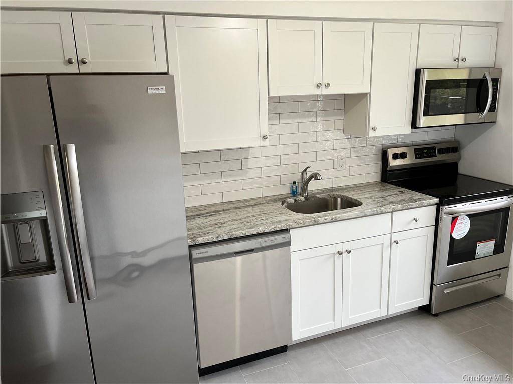 810 Blooming Grove TPKE #94, New Windsor, NY 12553